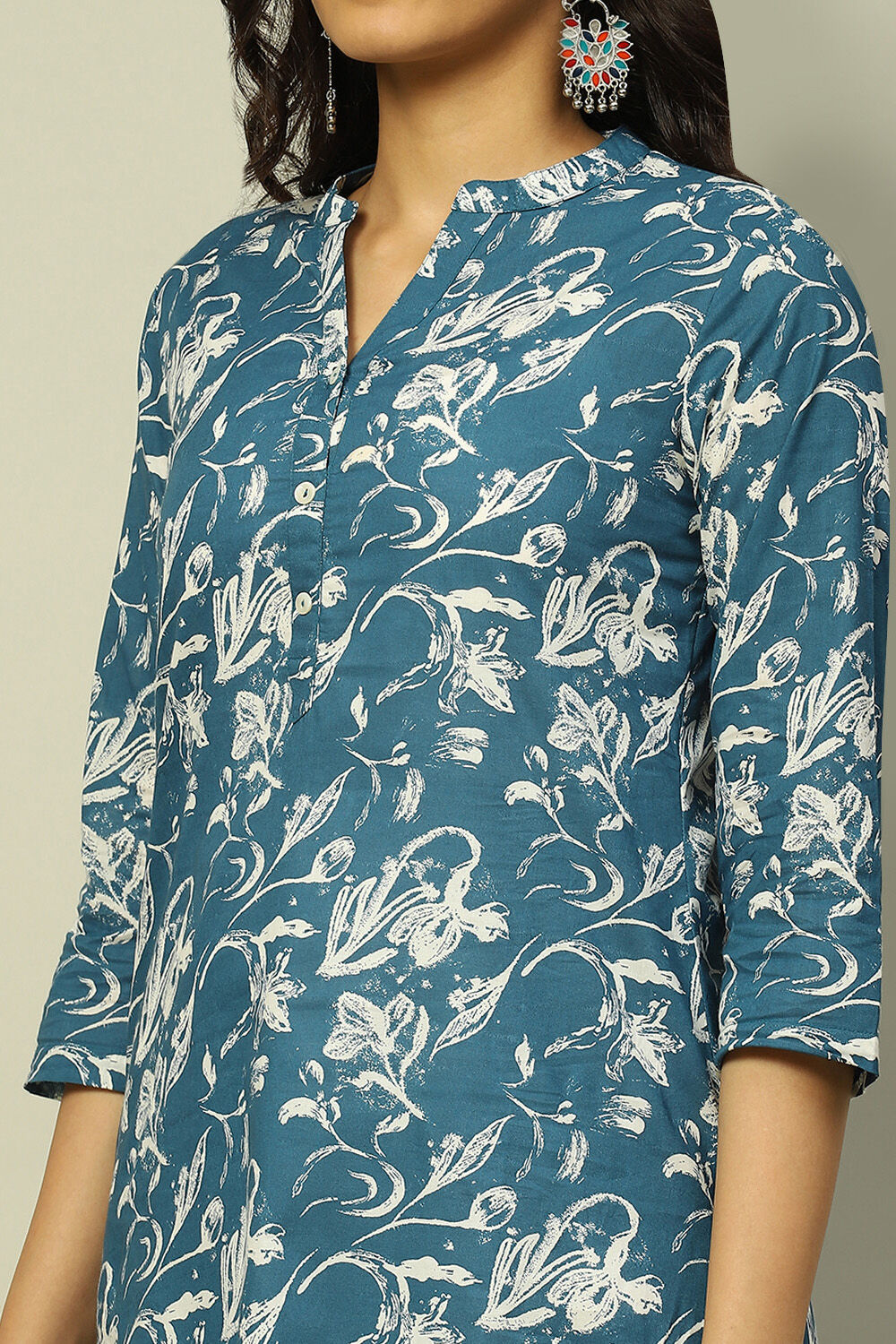 Blue Cotton Floral Printed Straight Kurta image number 1