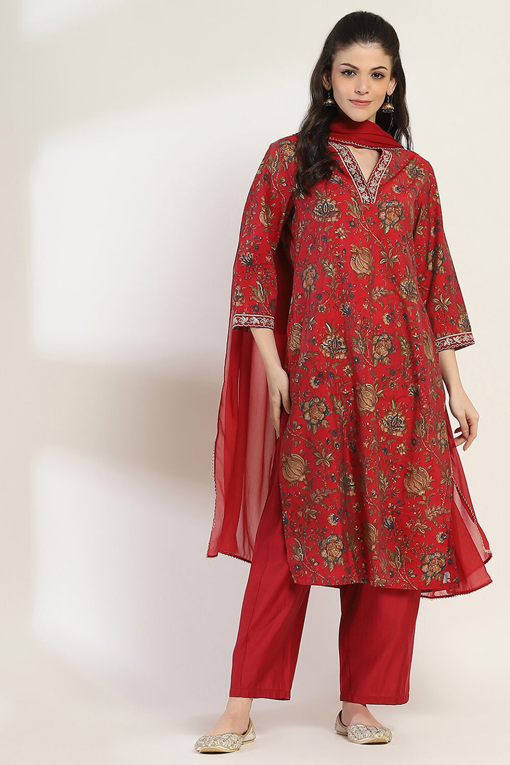 Yellow Cotton Blend Straight Suit Set image number 6