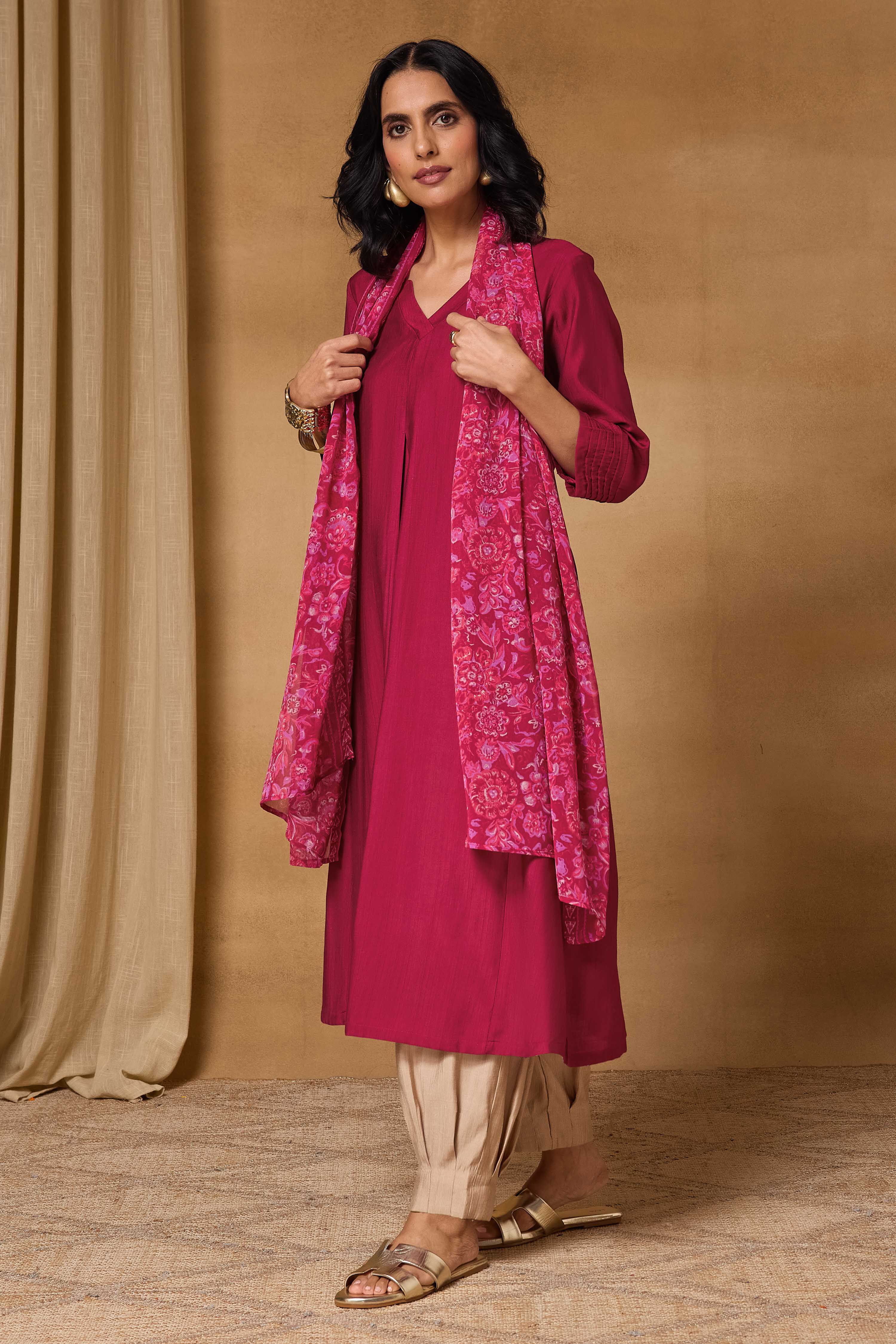 Fuschia Viscose Blend Straight Solid Kurta image number 2