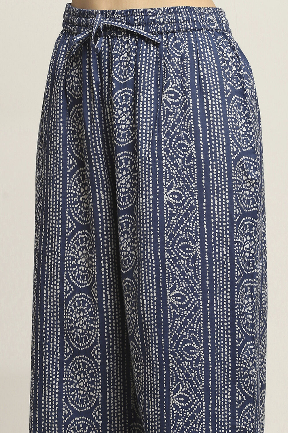 Indigo Cotton Printed Staright Suit Set image number 2