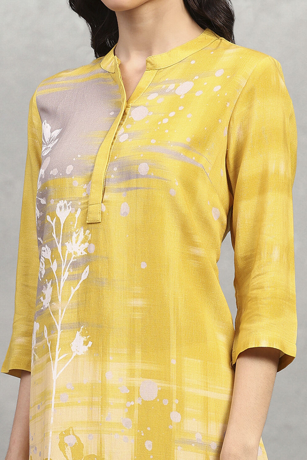 Yellow Viscose Rayon Printed Straight Kurta image number 1
