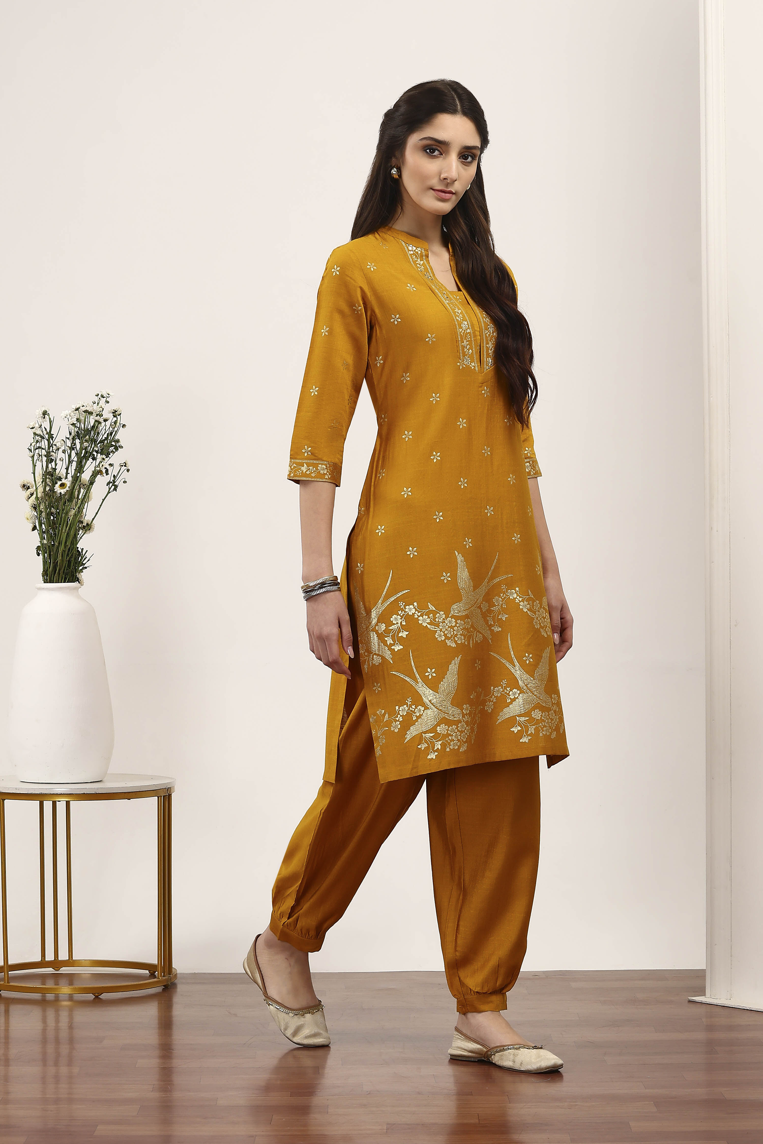 Yellow Viscose Polyester Kurta Pants Set image number 5
