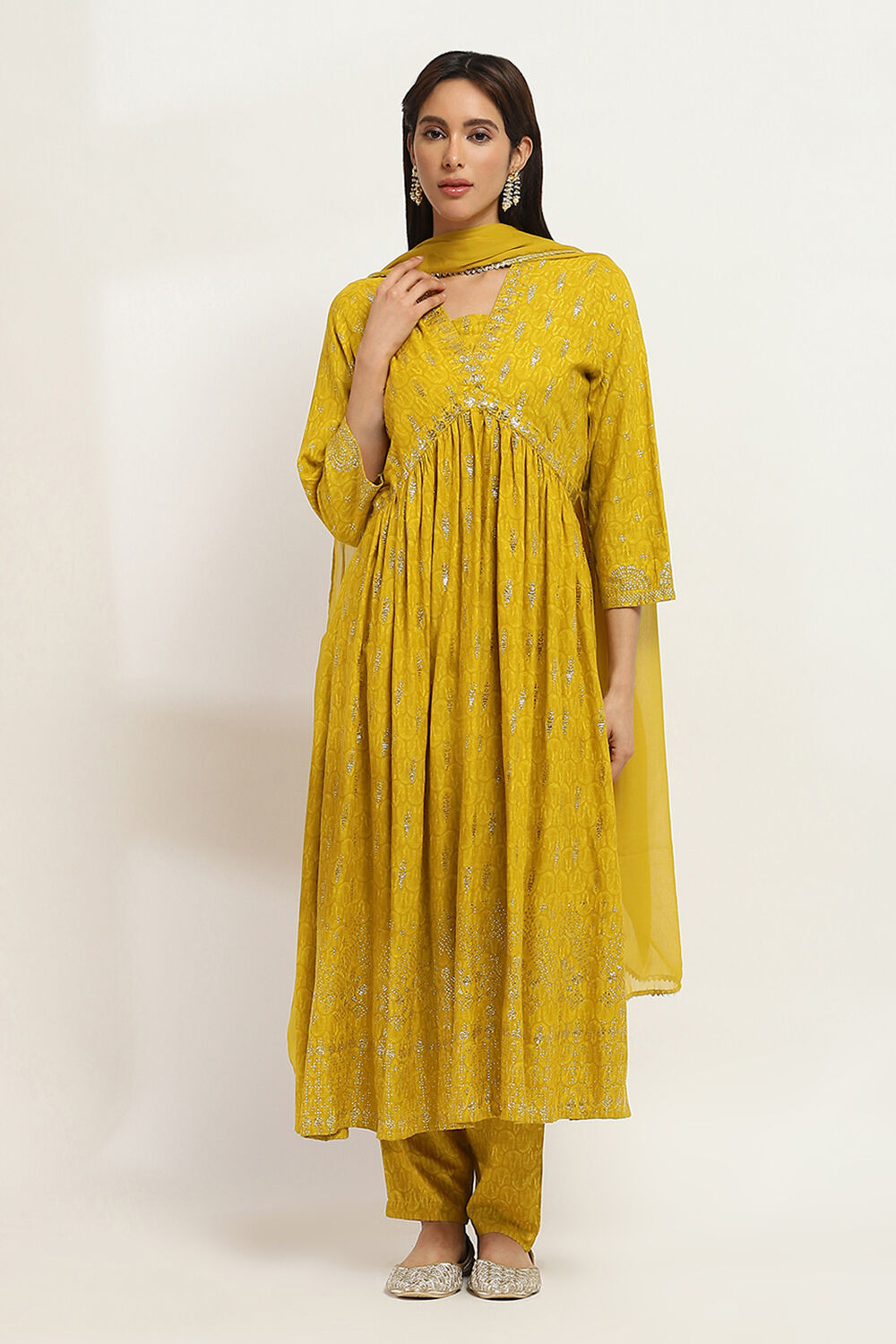 Yellow Rayon Slub Gathered Printed Kurta Palazzo Suit Set image number 6