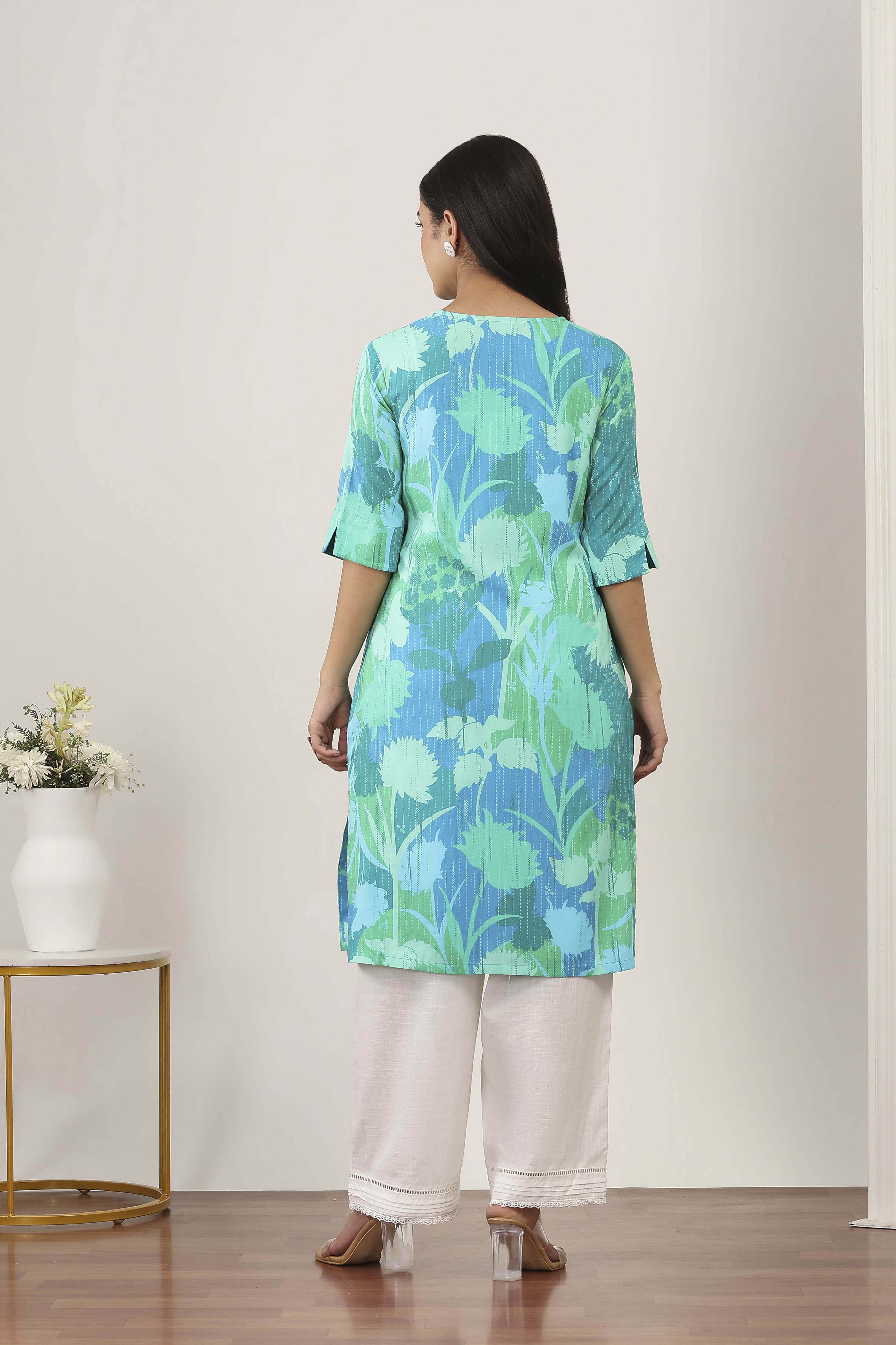 Green Rayon Straight Kurtas image number 3