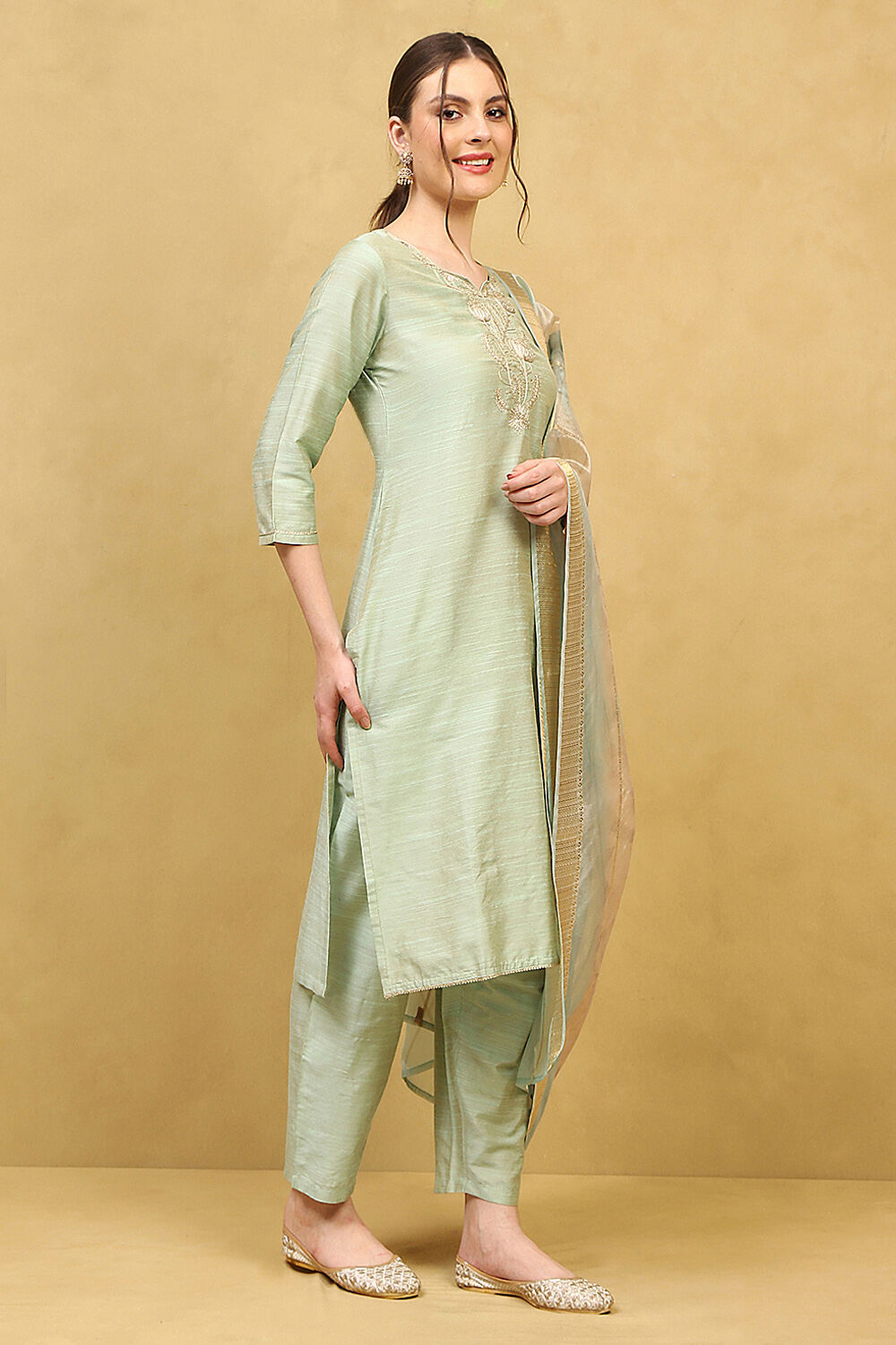Green Viscose Blend Embroidered Straight Suit Set image number 5