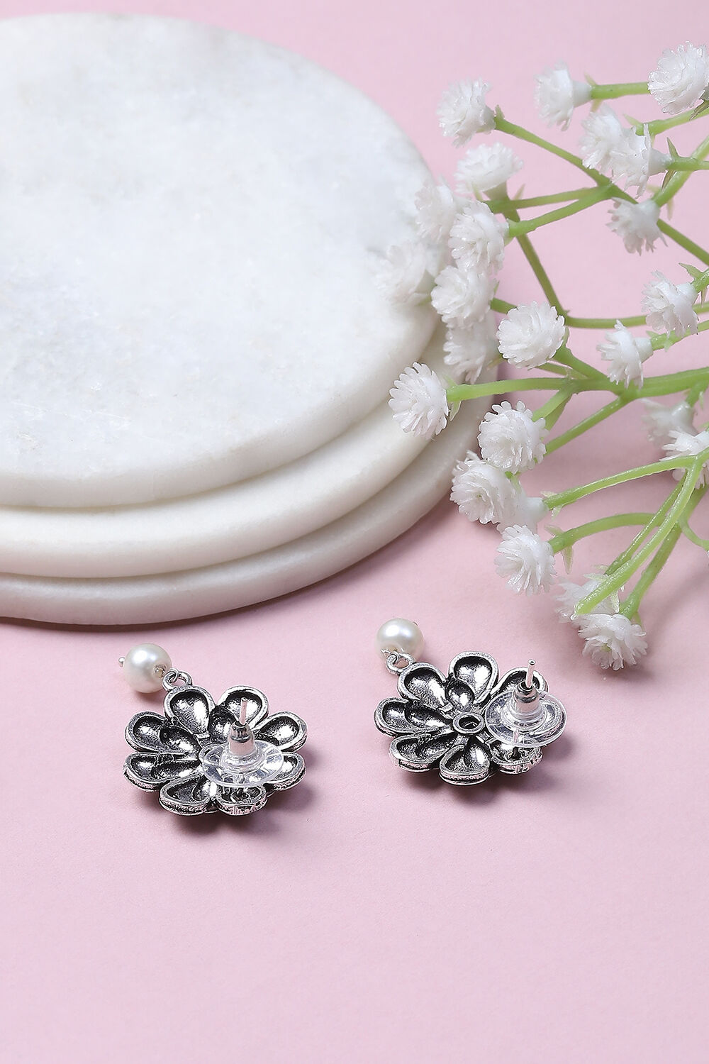 Oxidised Alloy Studs image number 2