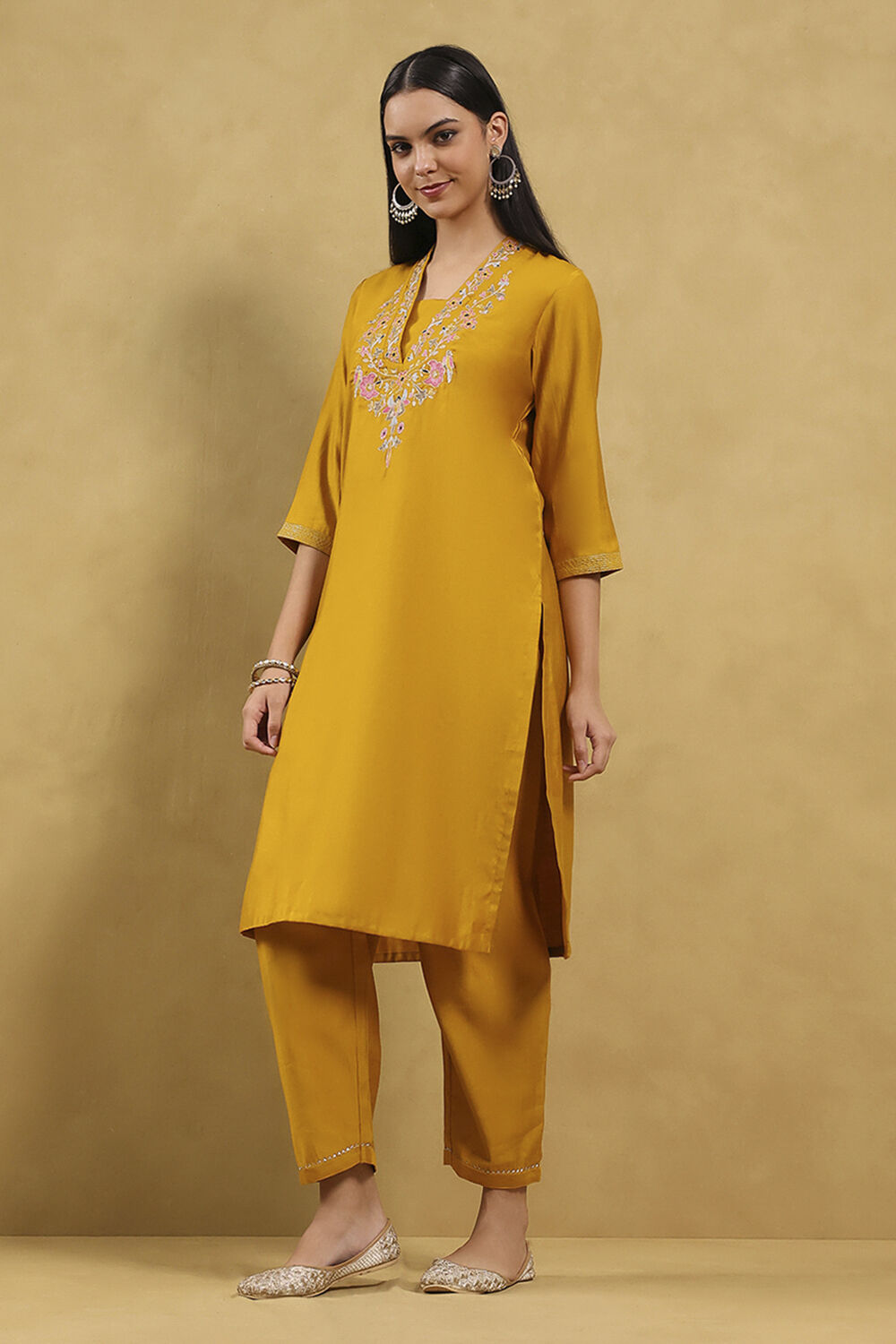 Mustard Polyester Solid Straight Kurta Pants Set image number 3