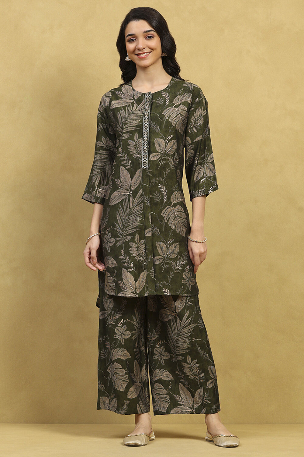 Green Viscose Blend Printed Straight Co-ord Set image number 6