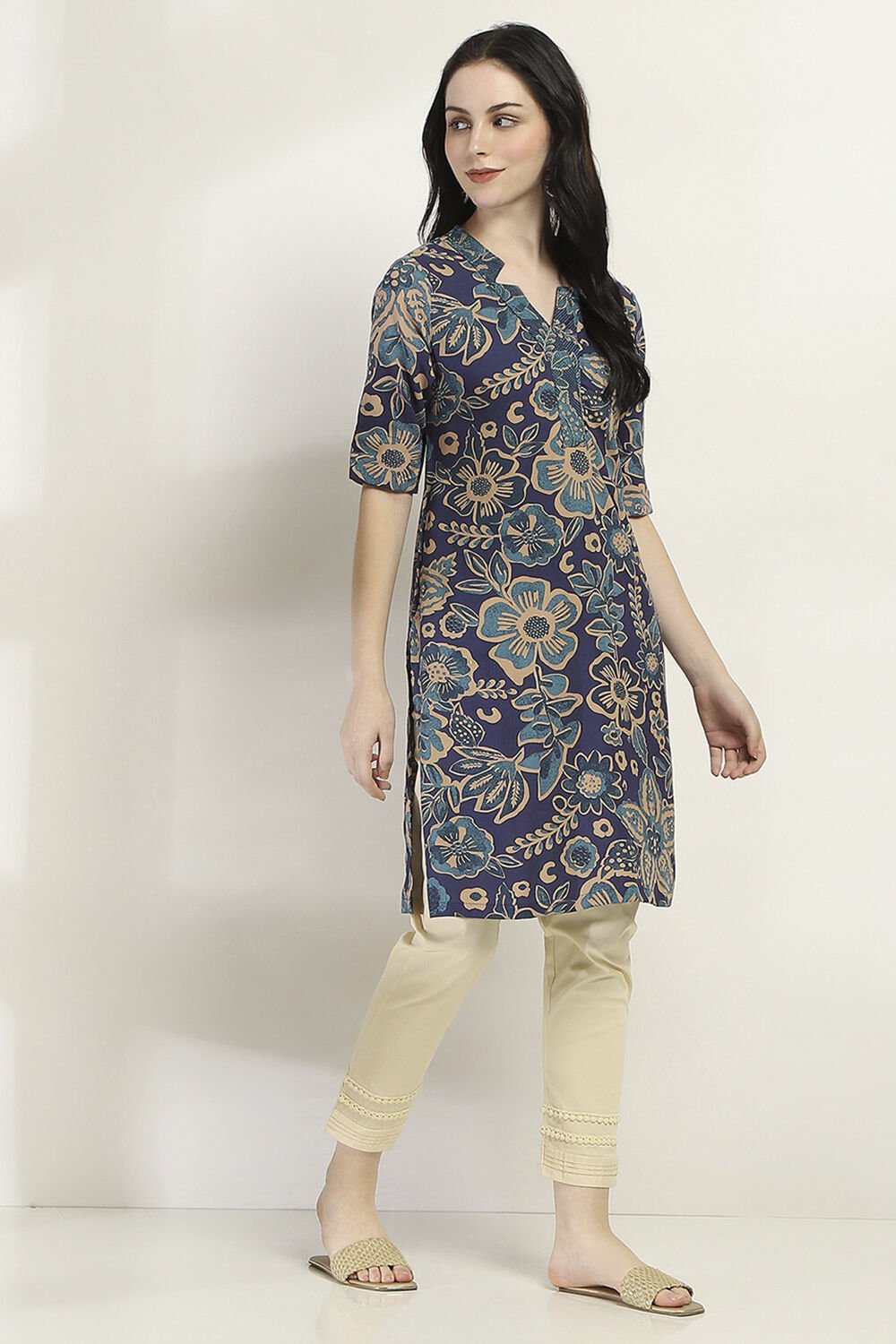 Indigo Printed Straight Kurta image number 4