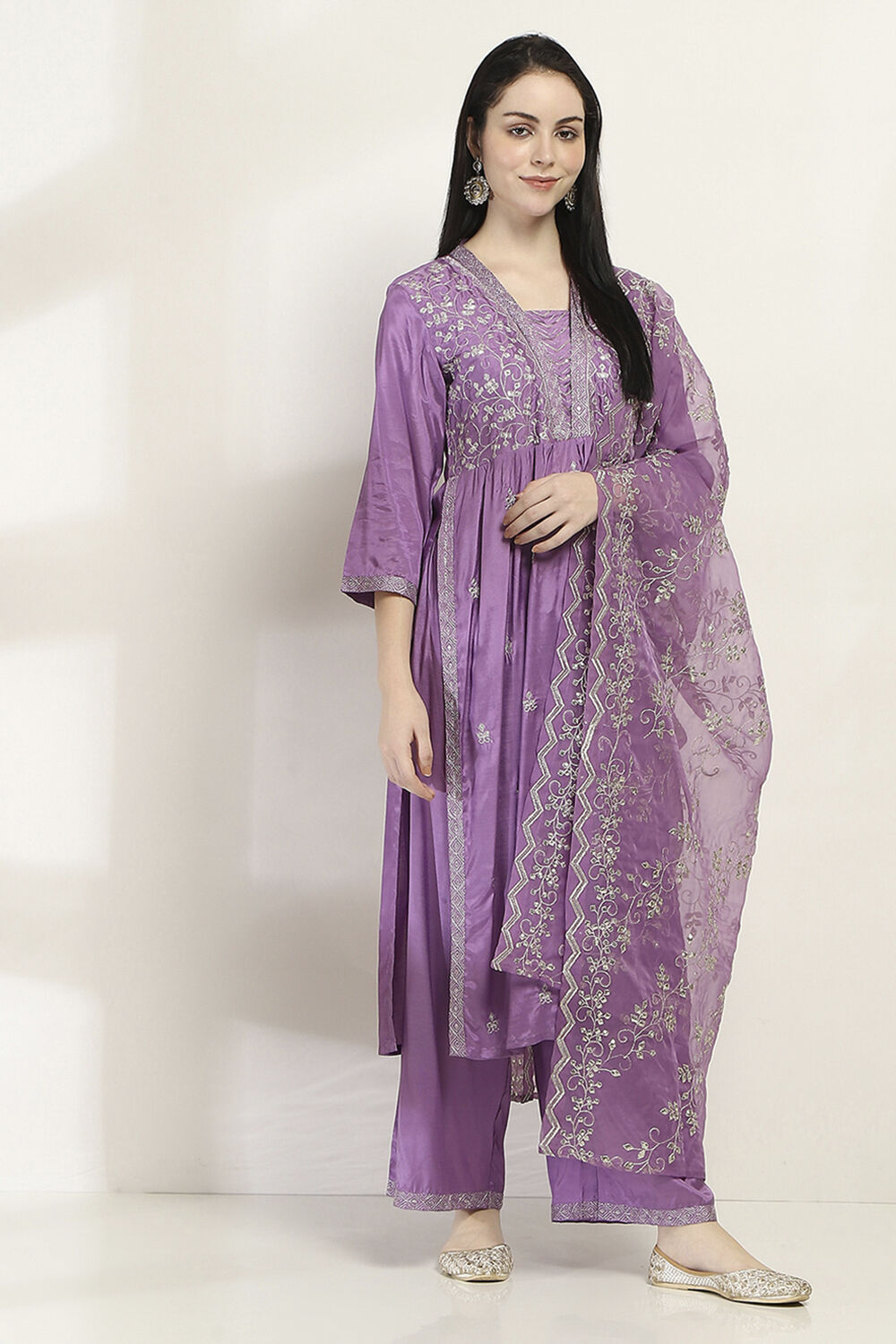 Lavender Viscose Gathered Set image number 5