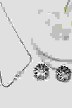 Black Brass Necklace Set image number 2