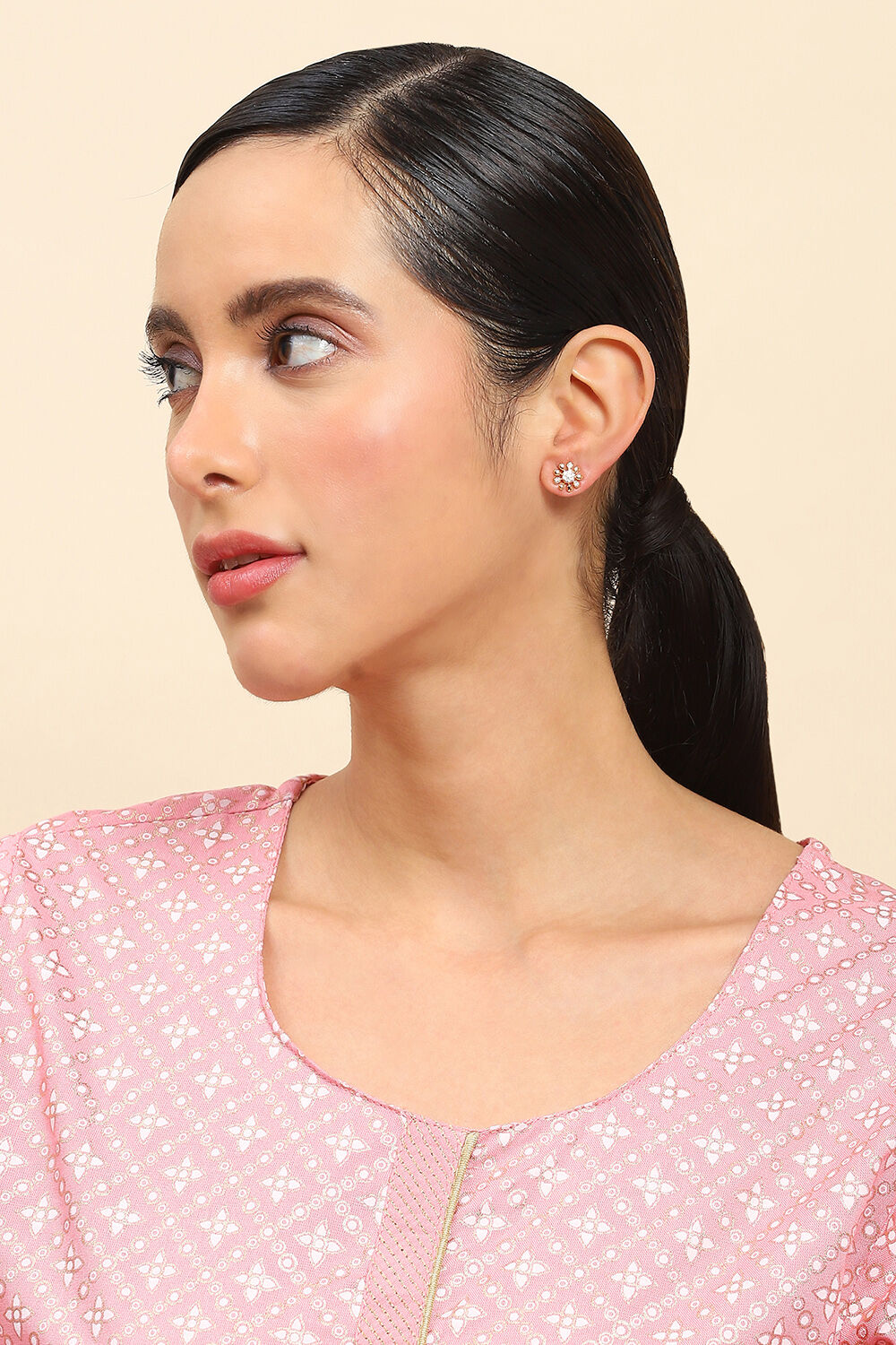 White Alloy Studs image number 3