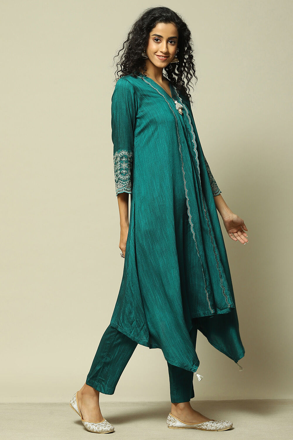 Green Poly Viscose Straight Printed Suit set image number 5