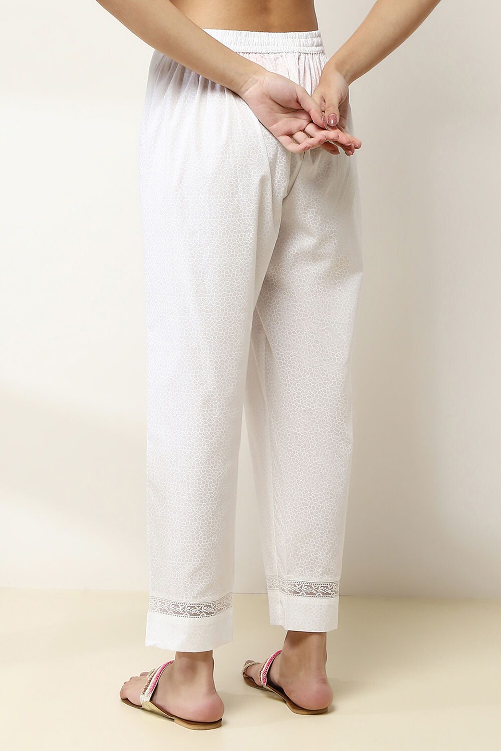 White Cotton Printed Regular Pants image number 5