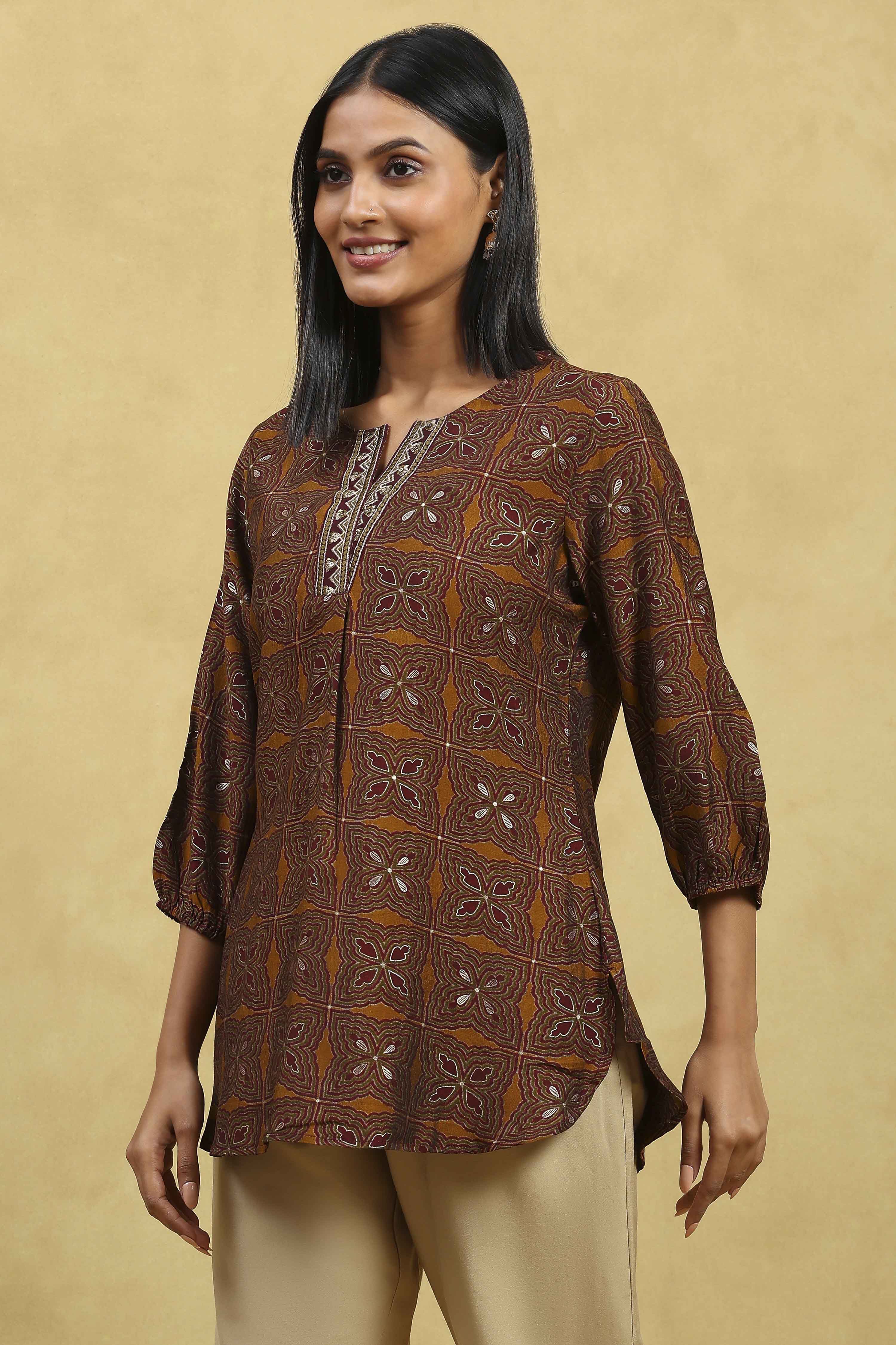 Mustard Viscose Blend Printed Straight Top image number 2