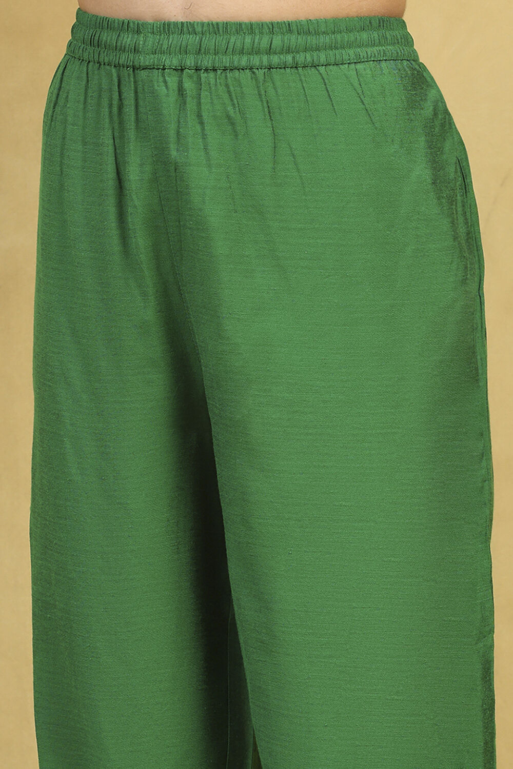 Pink Viscose Blend Solid Straight Suit Set image number 2