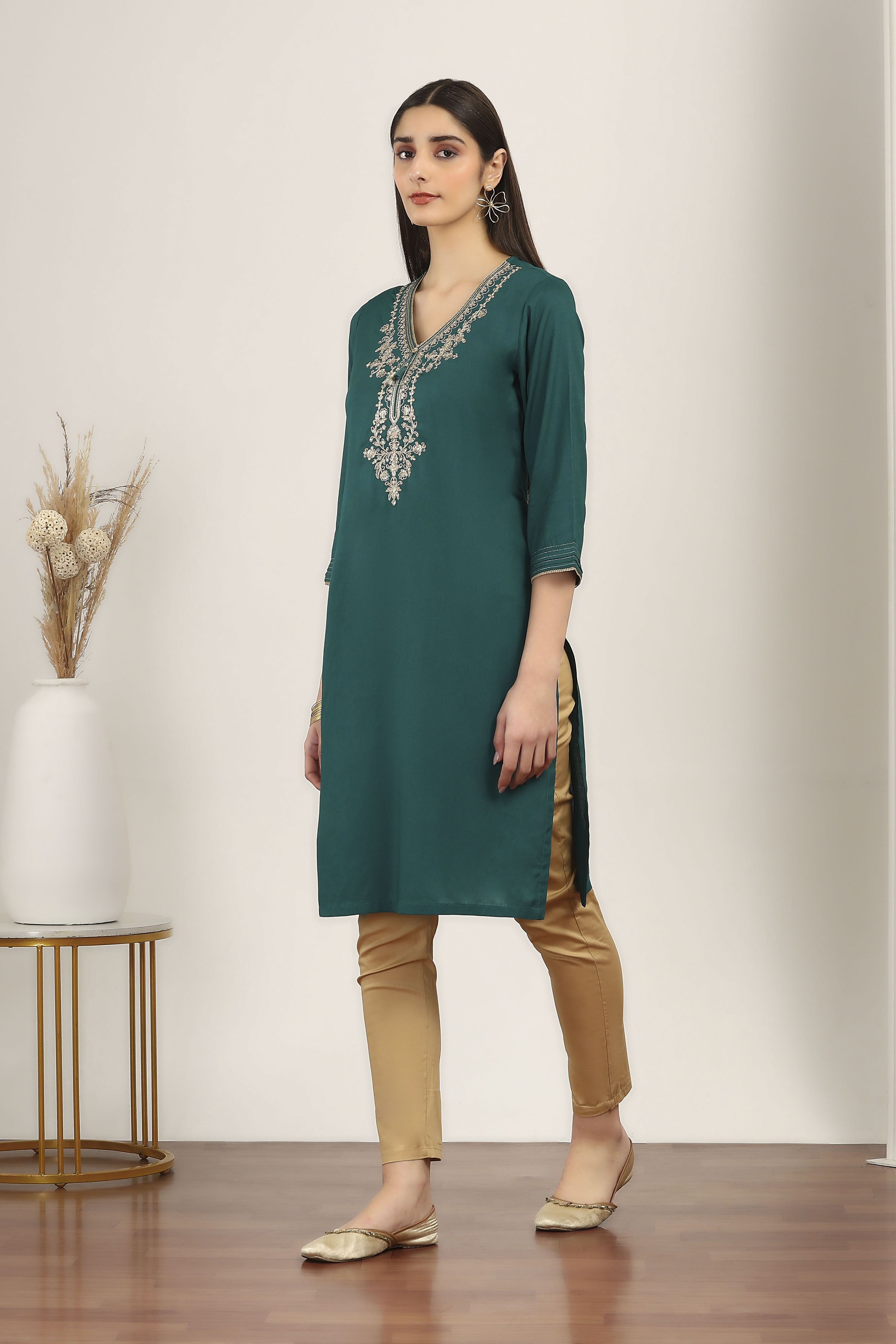 Green Rayon Straight Kurtas image number 2