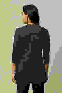 Black LIVA Straight Printed Top image number 3