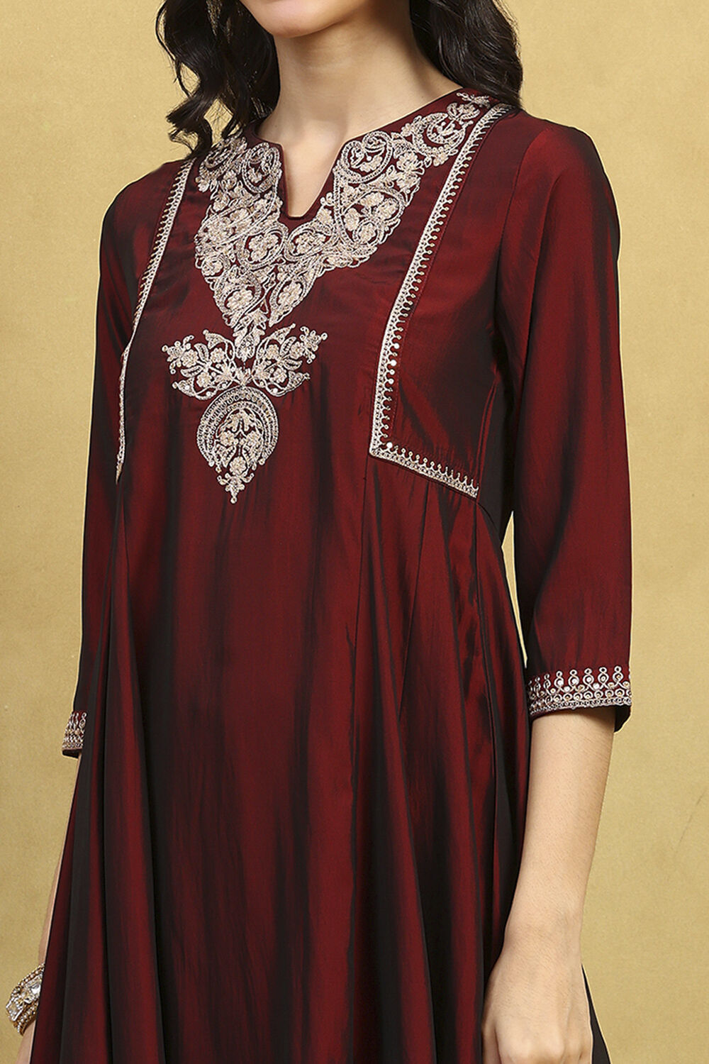 Green-Maroon Polyester Blend Solid Kalidar Suit Set image number 1