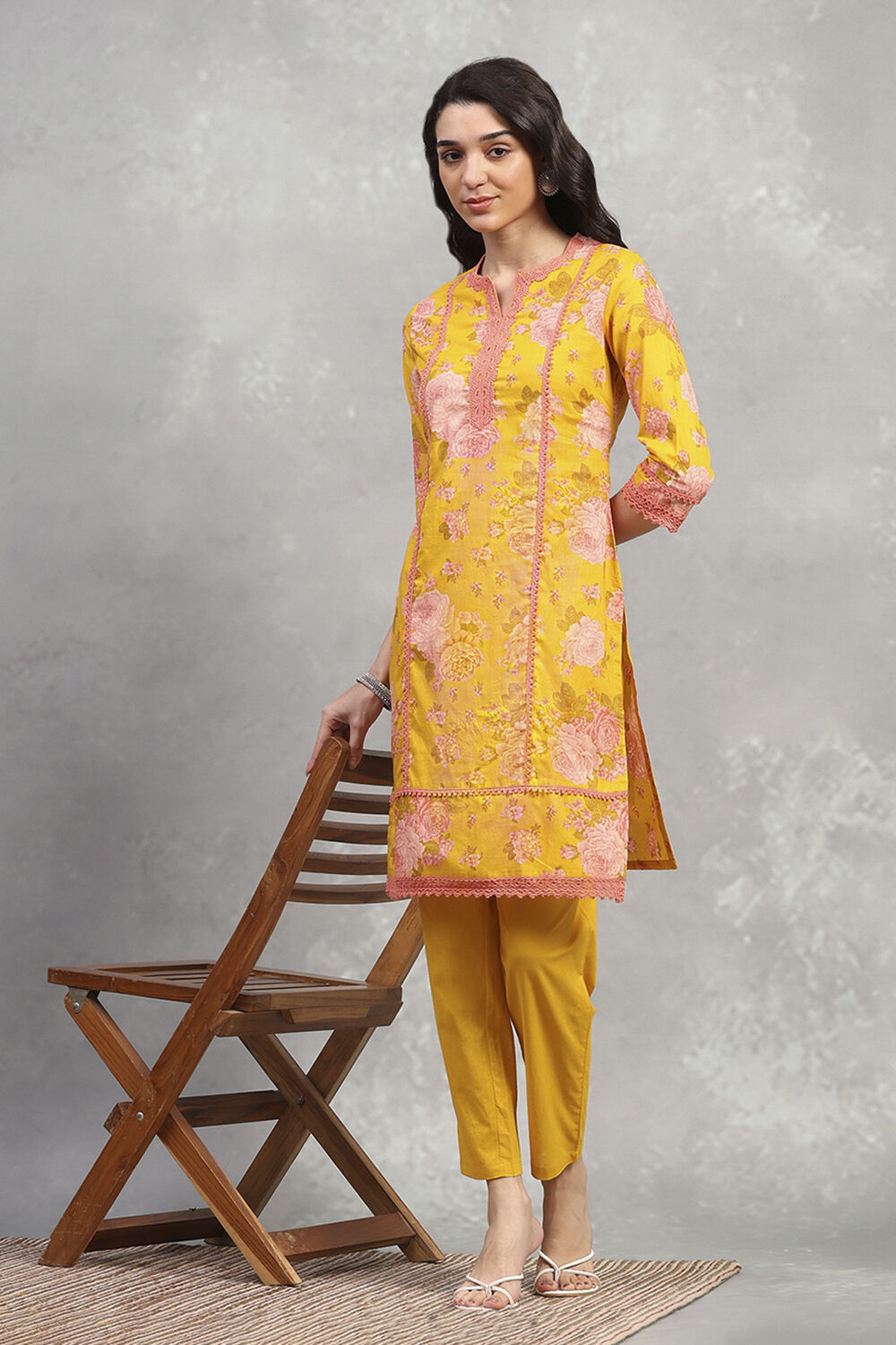 Green Cotton Printed Straight Kurta Pants Set image number 0