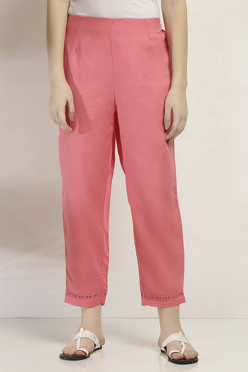 Coral Solid Regular Pants image number 4