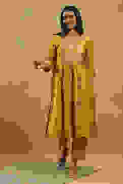 Mustard Yellow Pleated Straight Suit Set image number 4