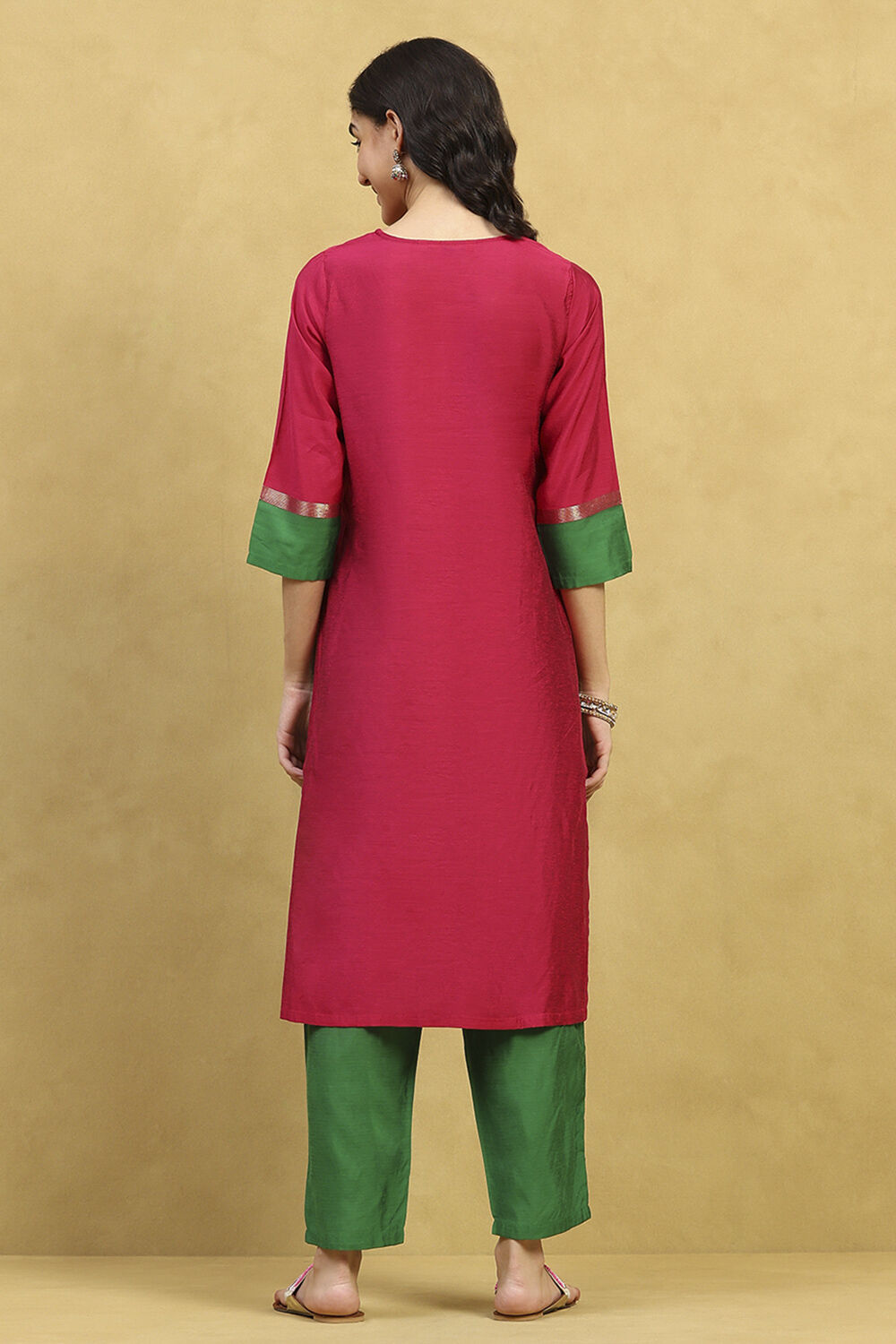 Pink Viscose Blend Solid Straight Suit Set image number 4