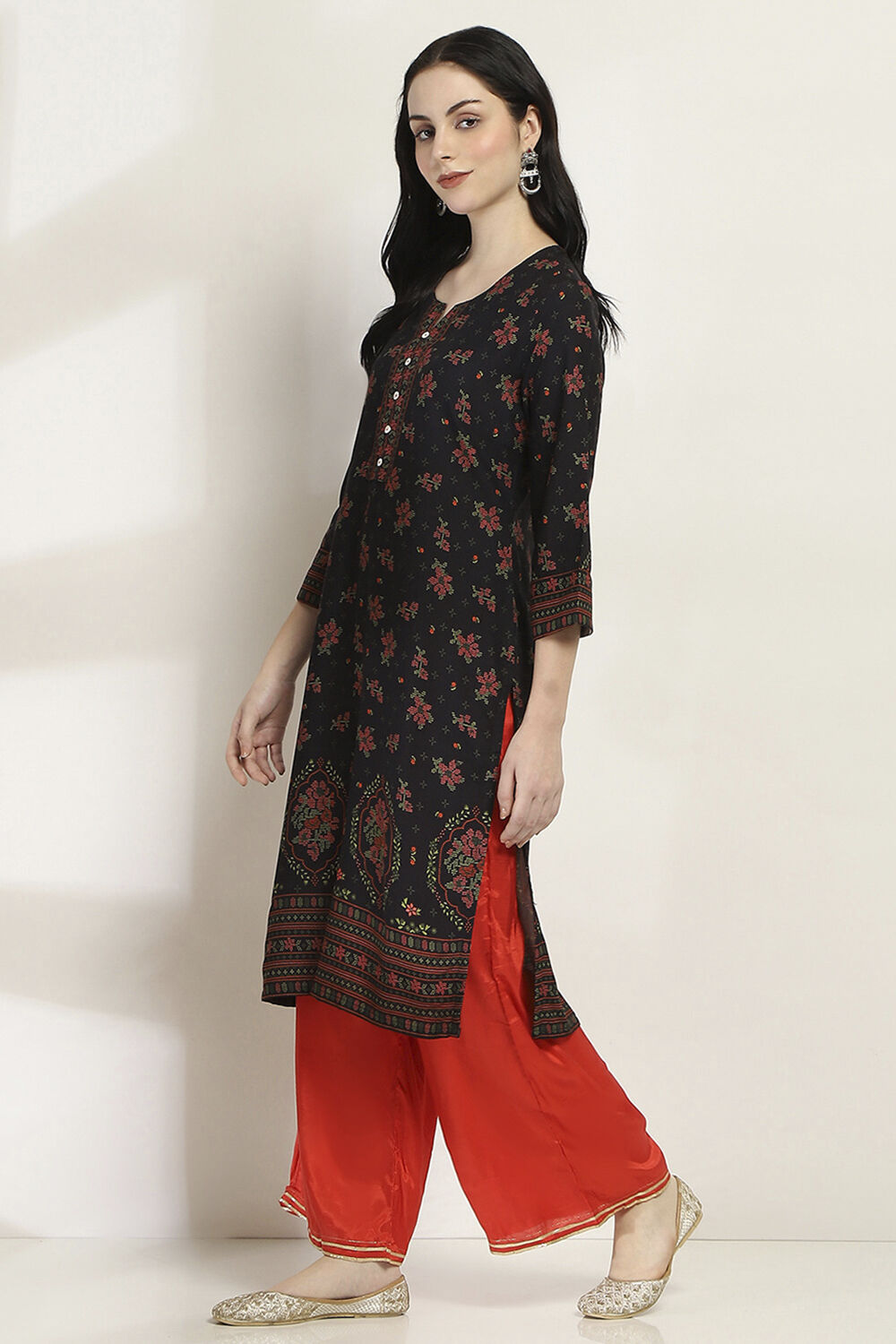 Olive Green Printed Straight Kurta image number 2