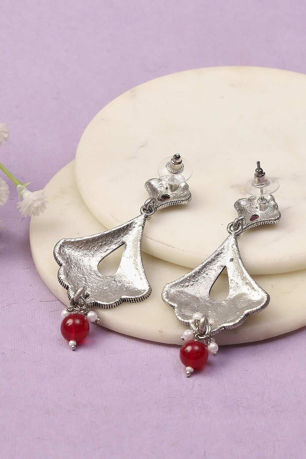 Red Oxidised Alloy Earrings image number 2