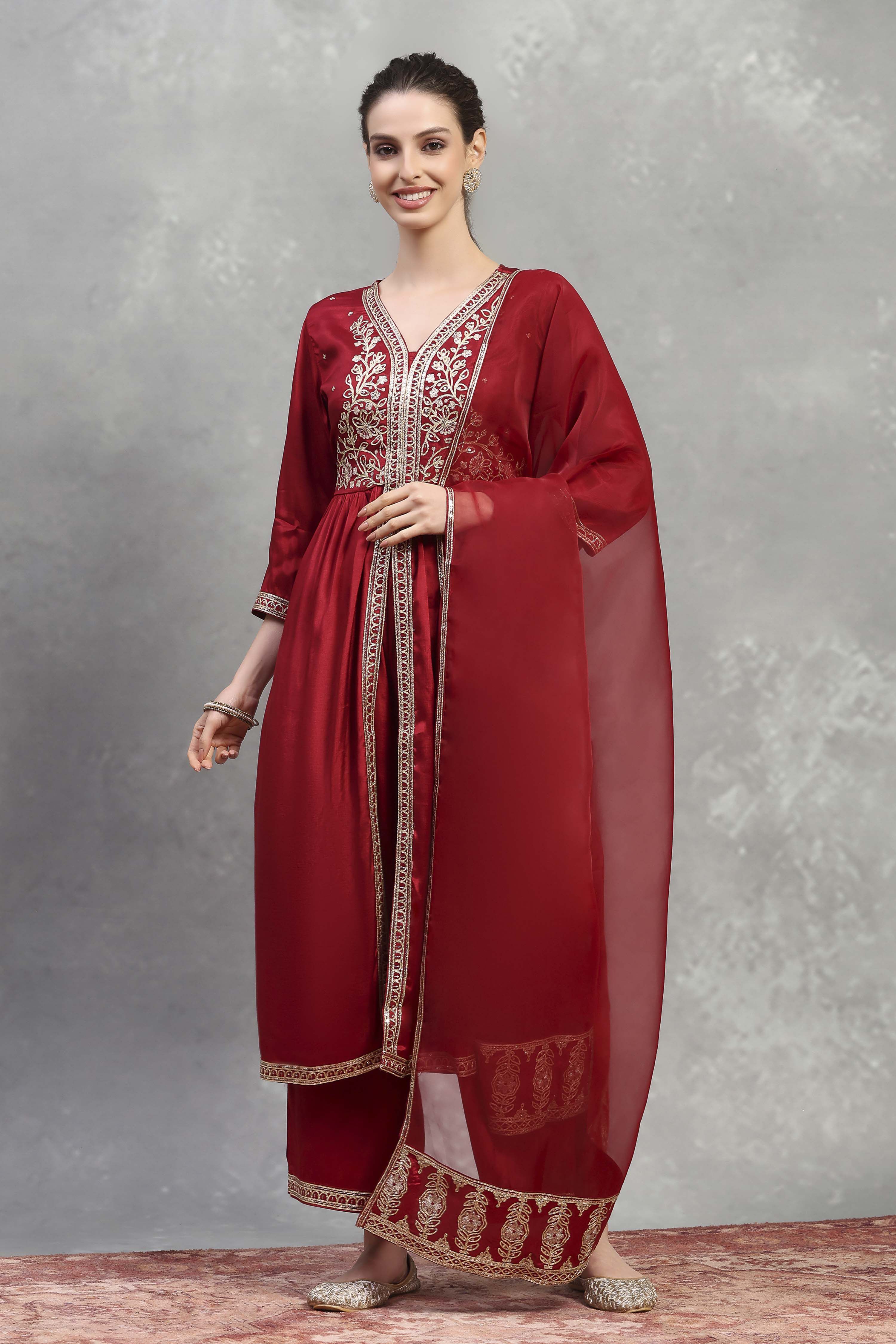 Red Viscose Rayon Embroidered Gathered Suit Set image number 6