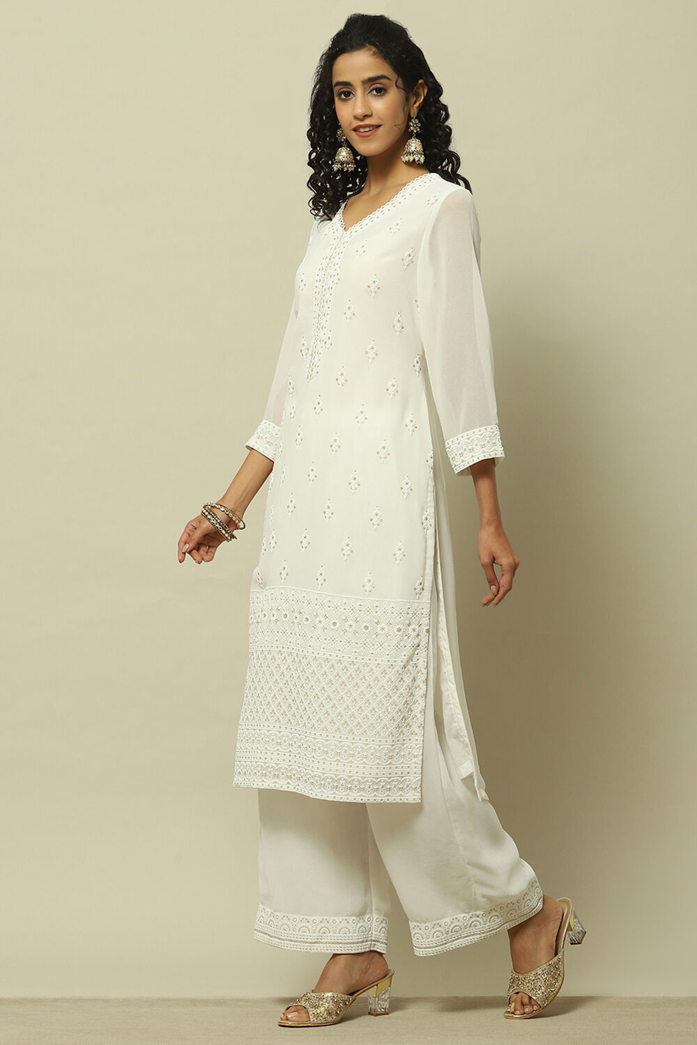 White Poly Georgette Embroidered Straight Kurta image number 2