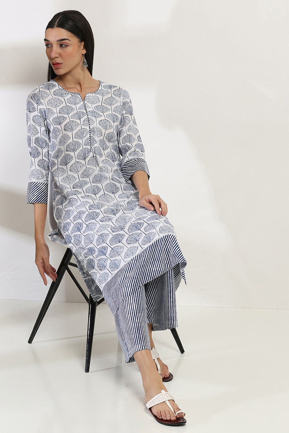 Blue Printed Straight Kurta Set image number 0