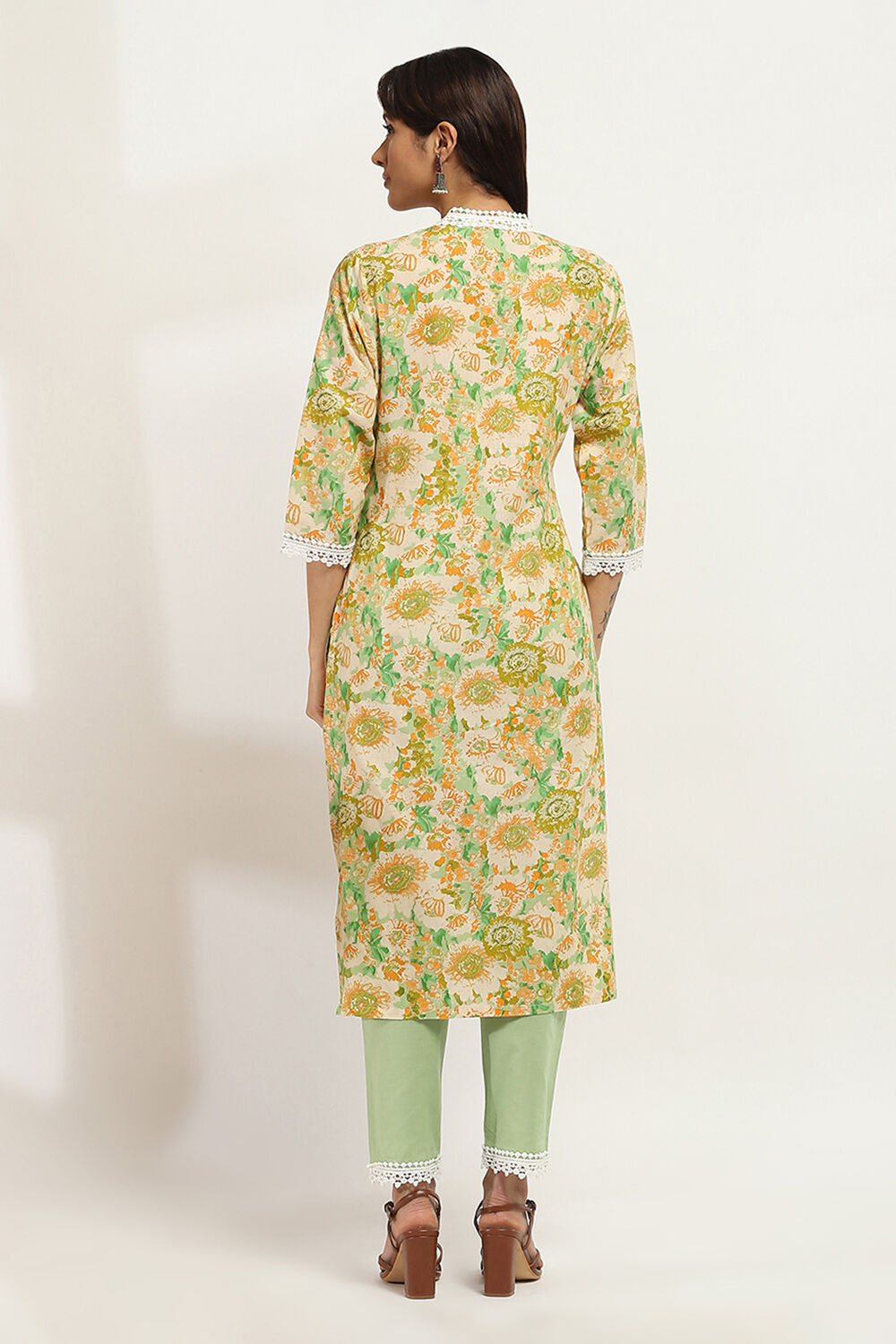 Green Cotton Floral Straight Kurta Set image number 4