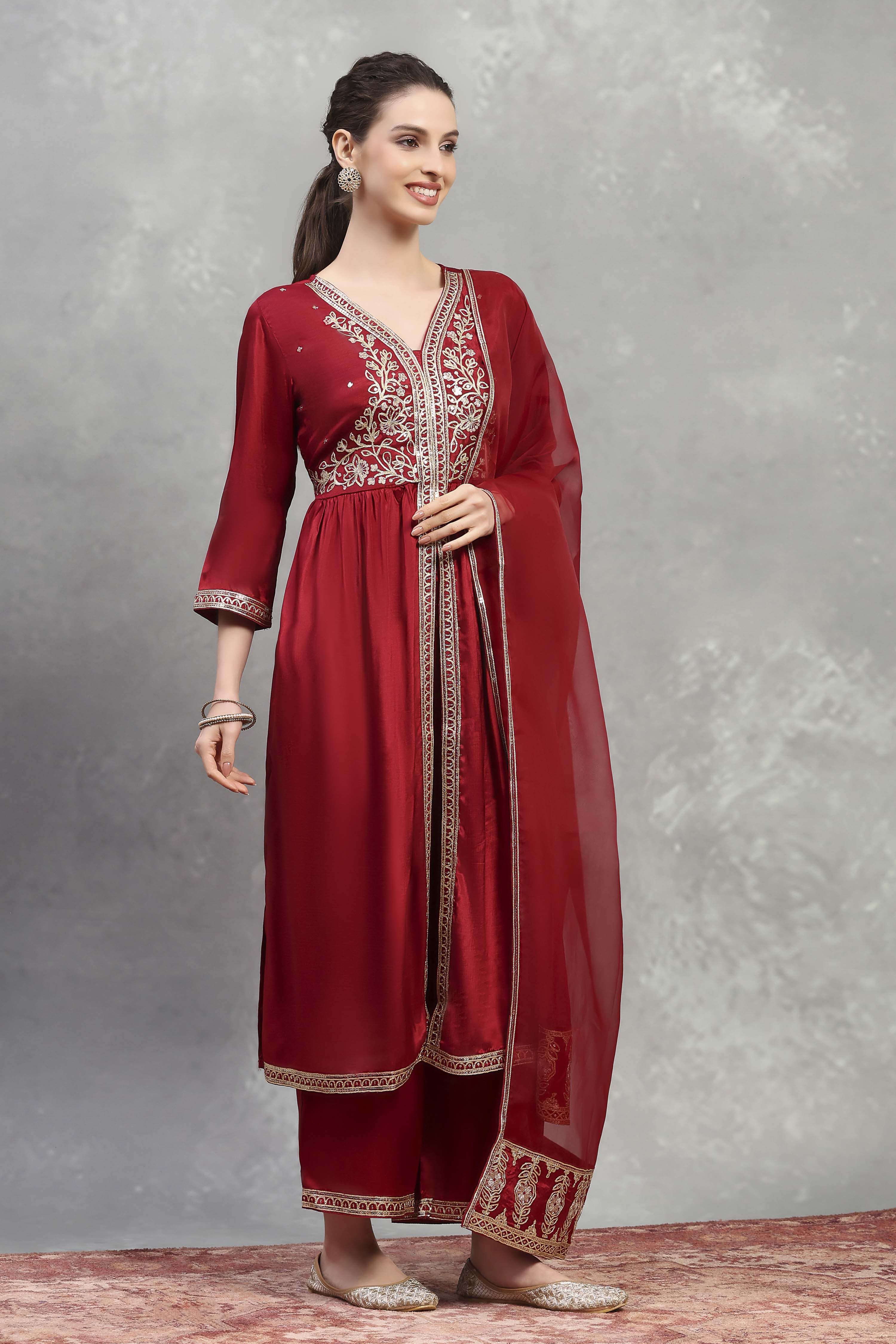 Red Viscose Rayon Embroidered Gathered Suit Set image number 5