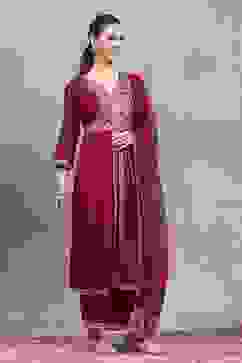 Red Viscose Rayon Embroidered Gathered Suit Set image number 5