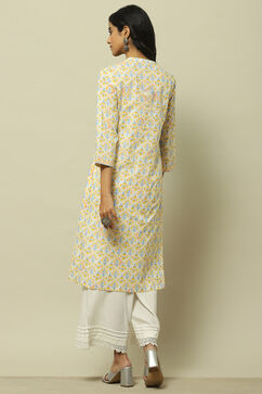 Yellow Cambric Straight Kurta image number 3