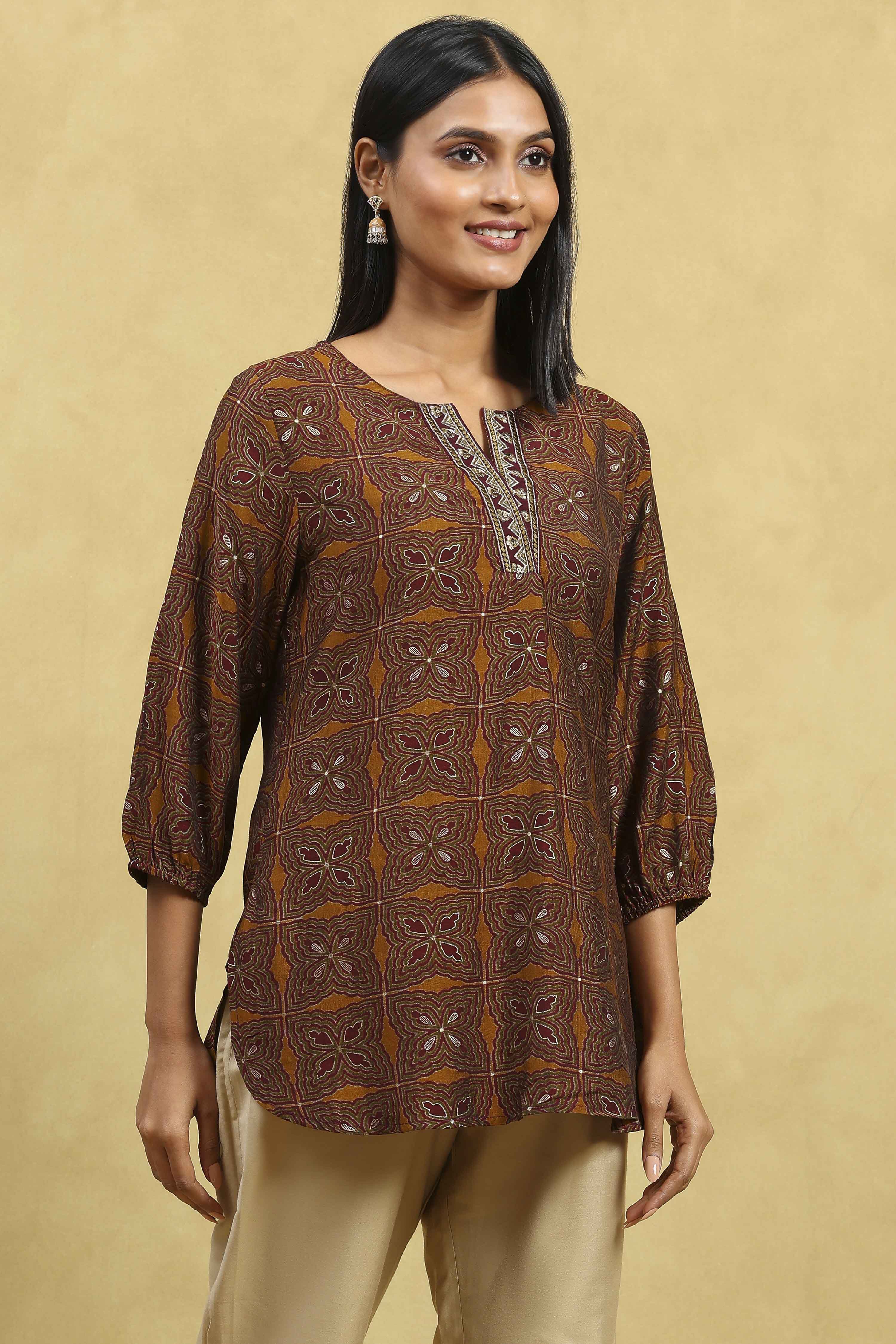 Mustard Viscose Blend Printed Straight Top image number 4