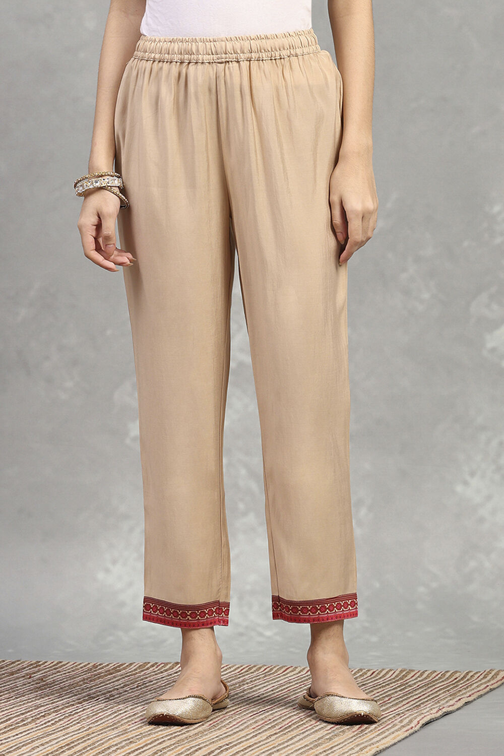 Gold Viscose Blend Solid Straight Pants image number 4