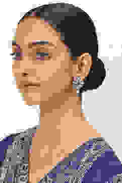 Oxidised Alloy Studs image number 3