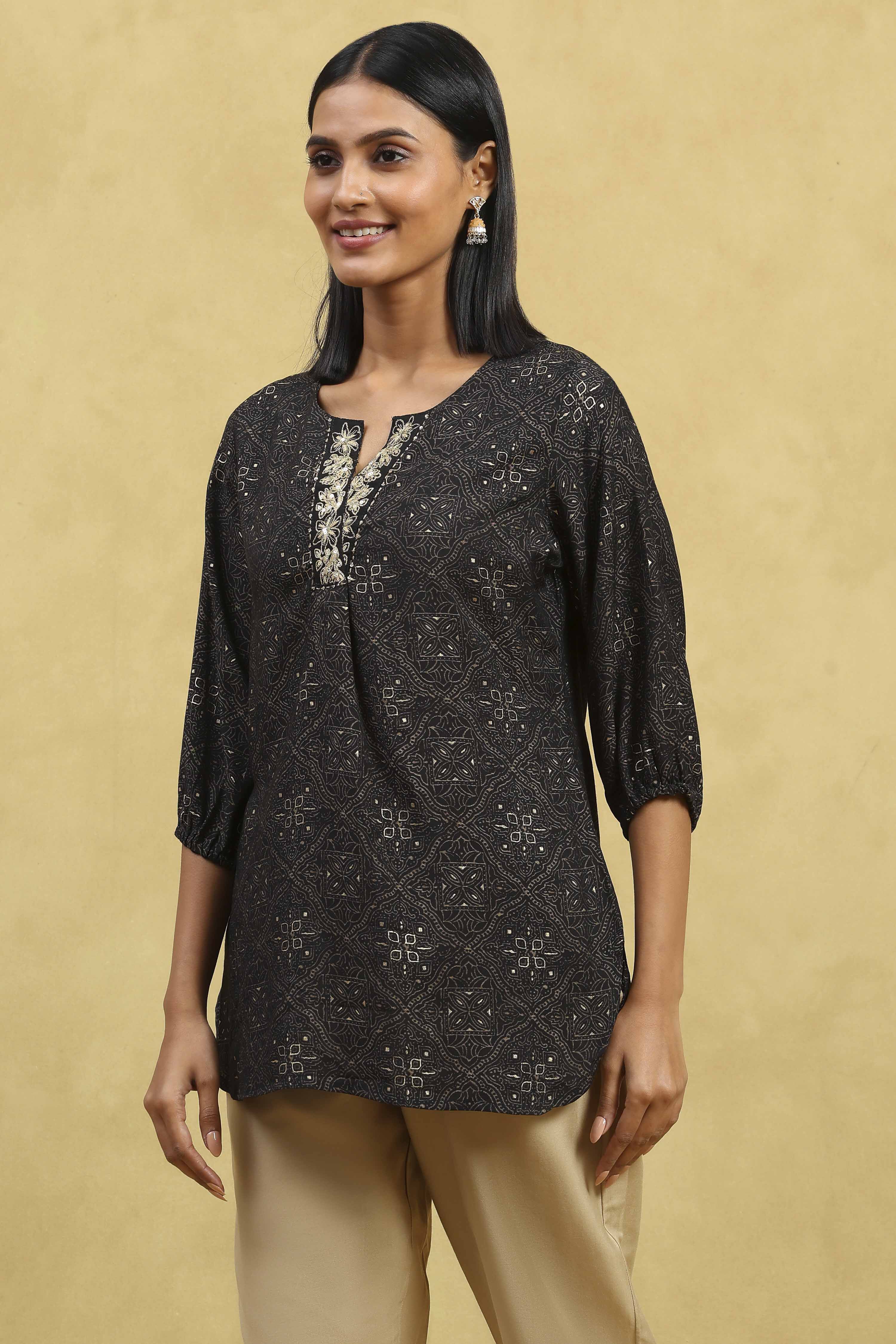 Black Viscose Blend Printed Straight Top image number 2