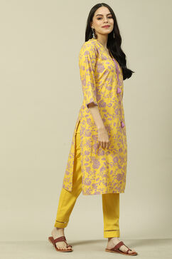 Yellow LIVA Straight Kurta image number 3