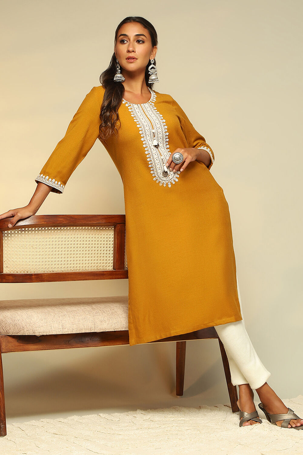 Mustard Polyester Straight Kurta image number 0