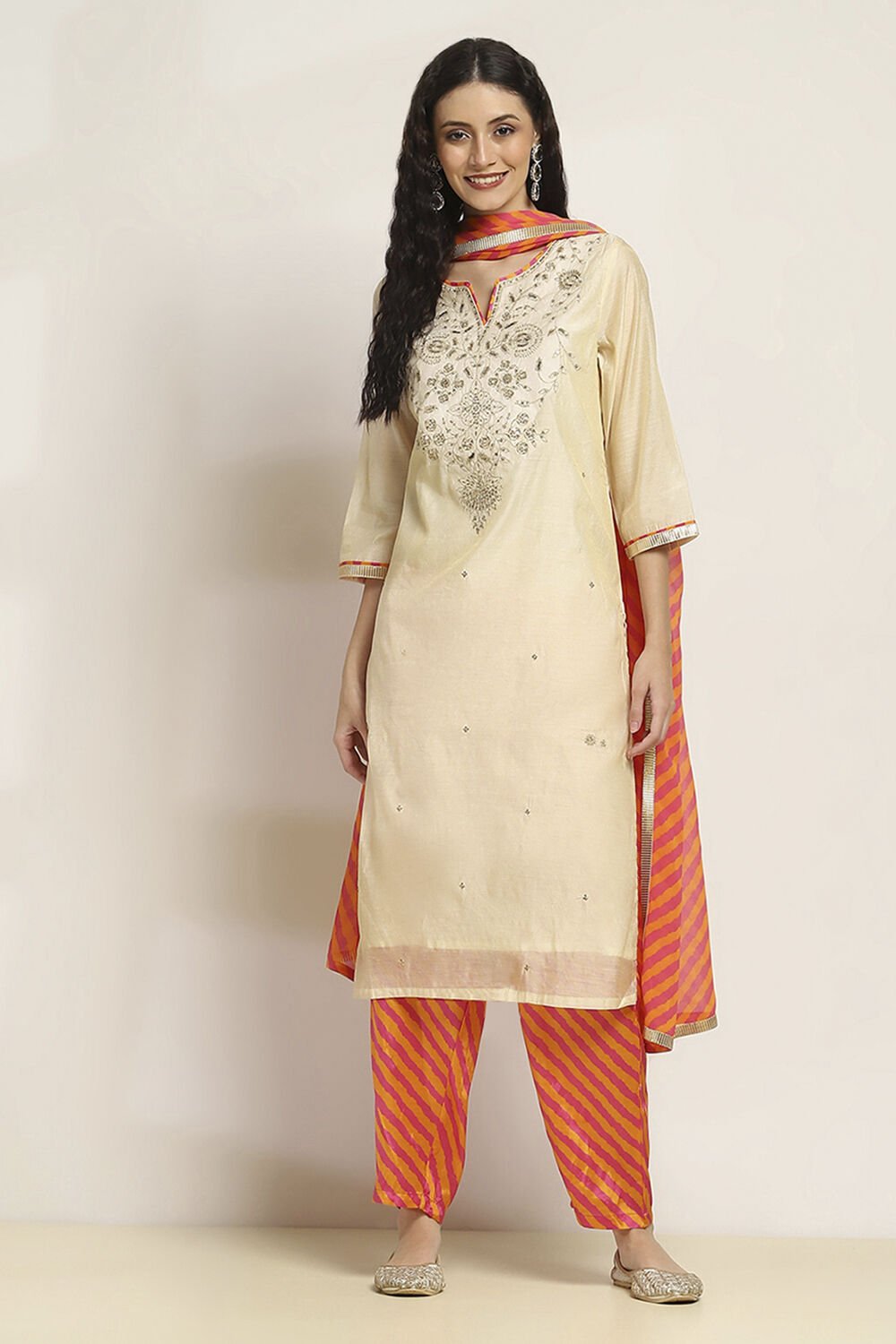 Gold Viscose Straight Set image number 6