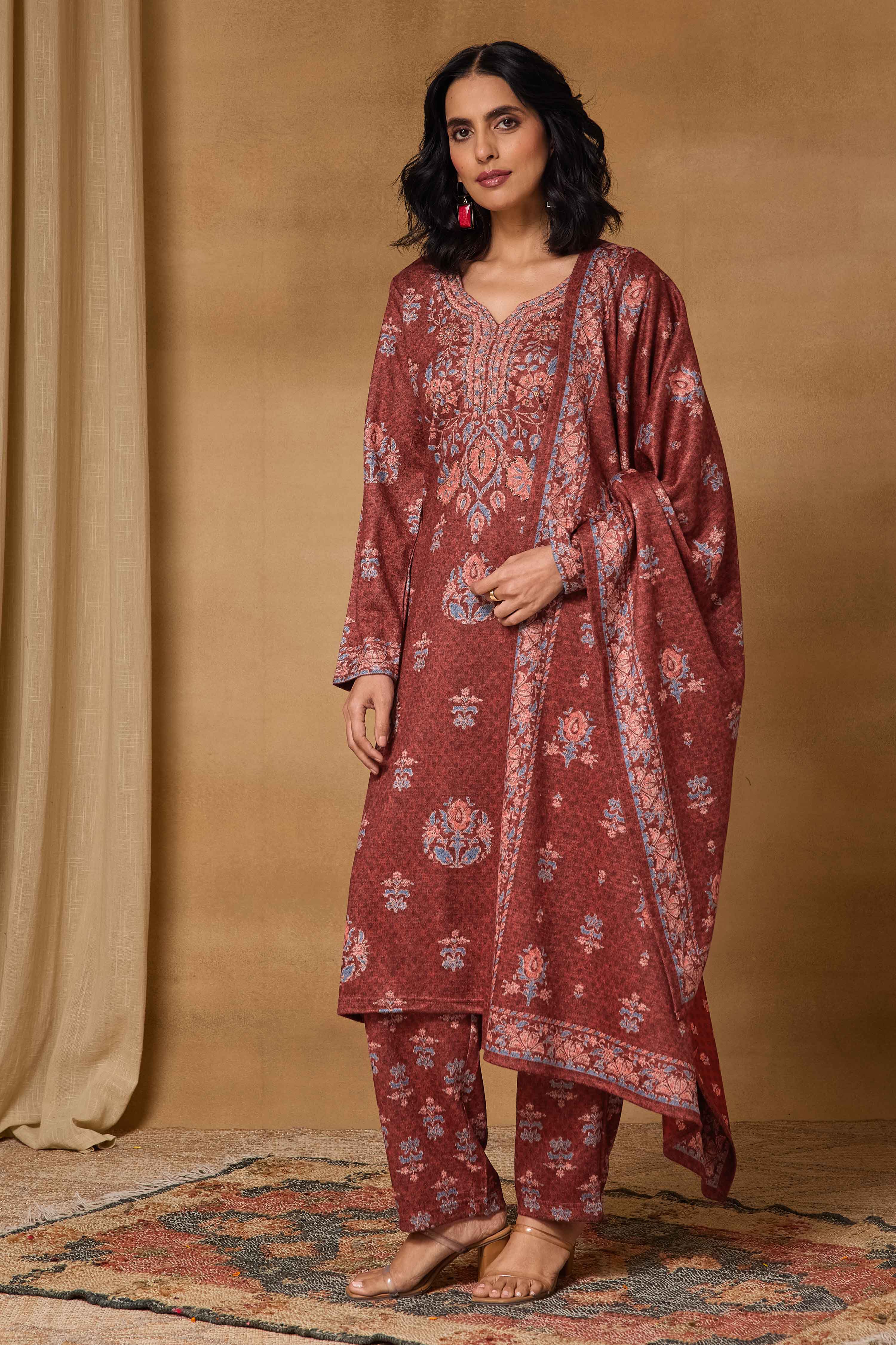Red Polyester Straight Printed Suit Set image number 4