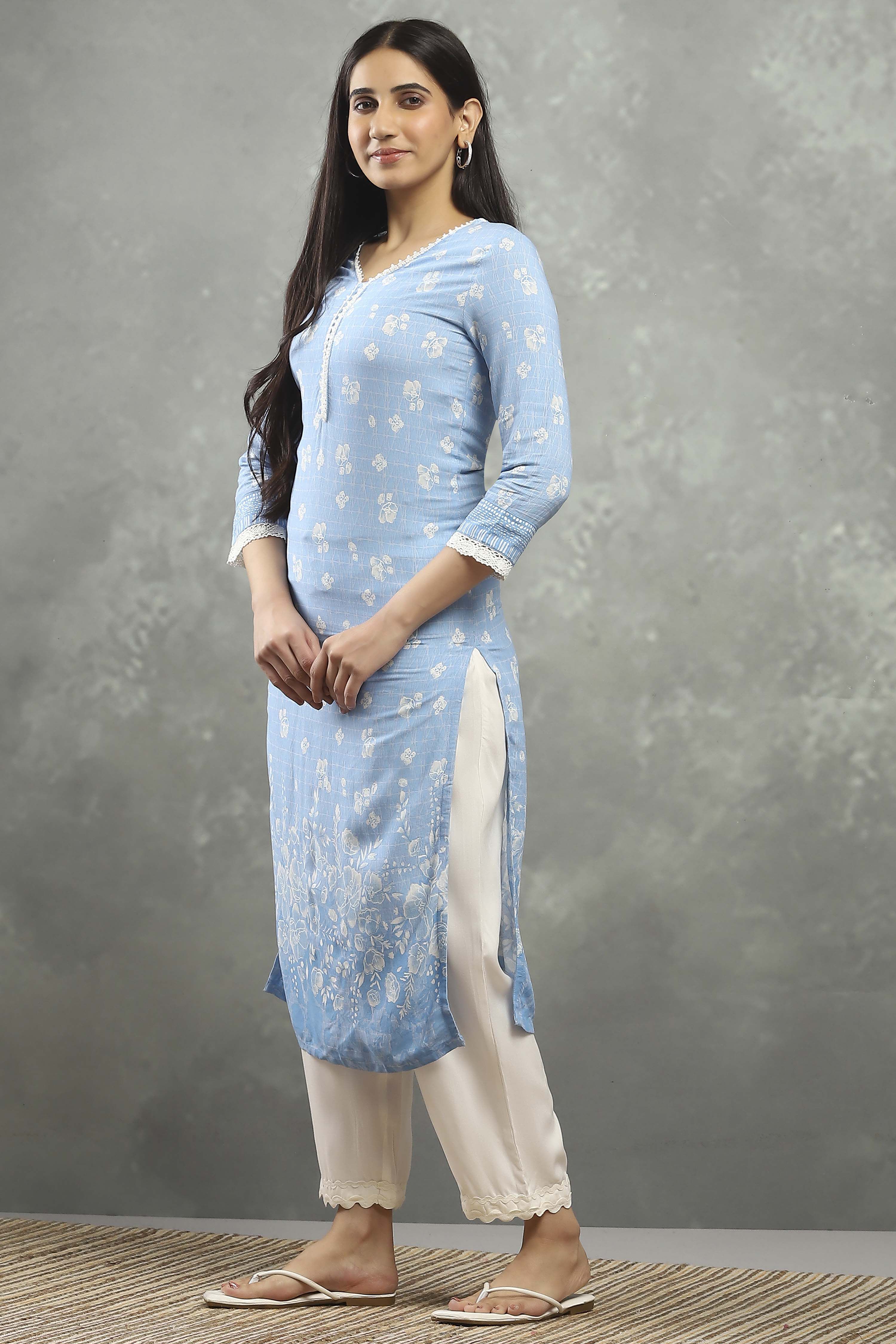Blue Viscose Straight Kurta Pants Set image number 3