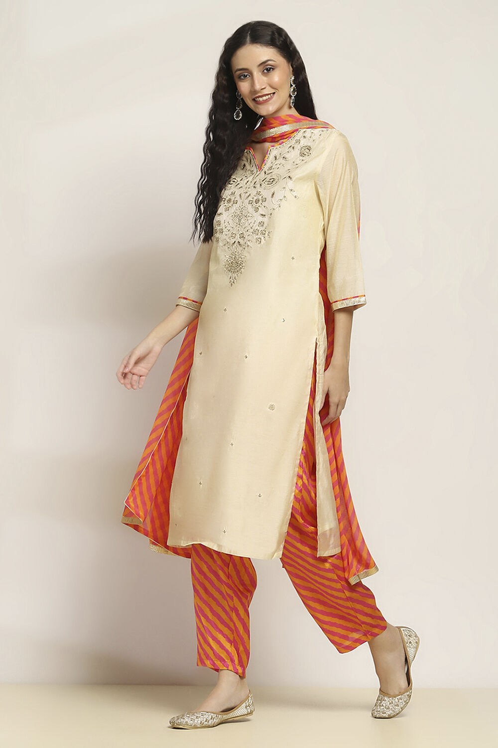 Gold Viscose Straight Set image number 3