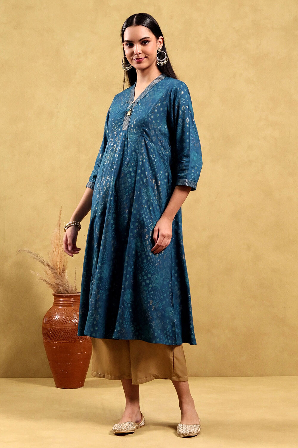 Blue Viscose Rayon Printed Kalidar Kurta image number 2