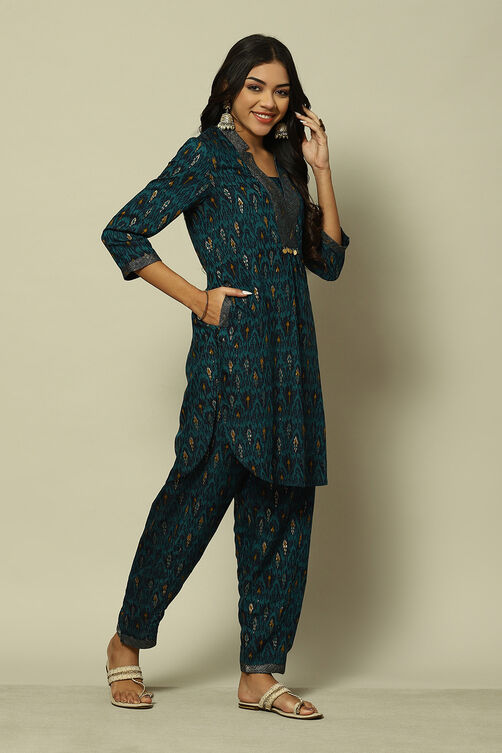 Peacock Blue LIVA Straight Printed Kurta Palazzo Suit Set image number 5