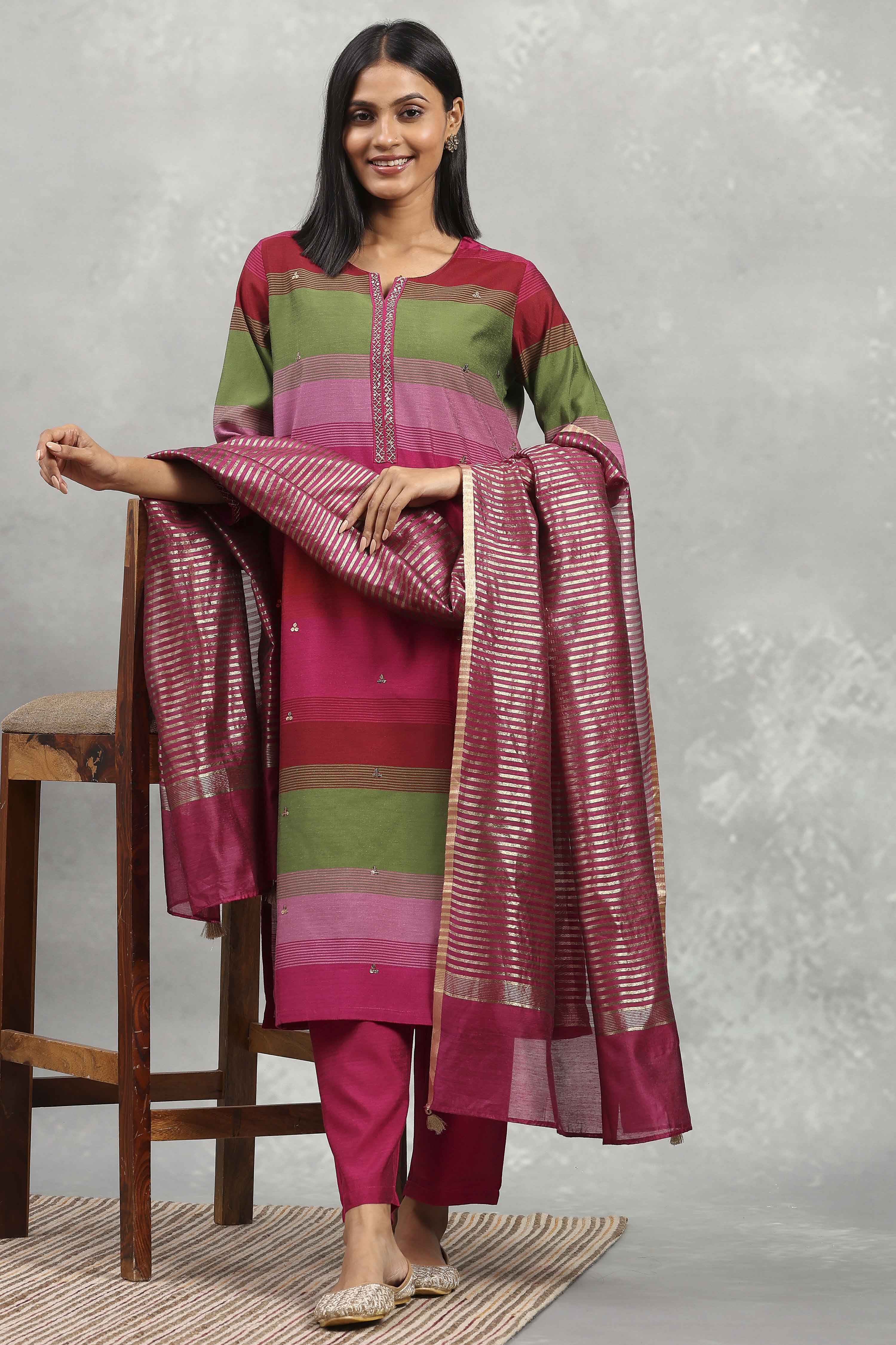 Fuchsia Viscose Blend Solid Straight Suit Set image number 0