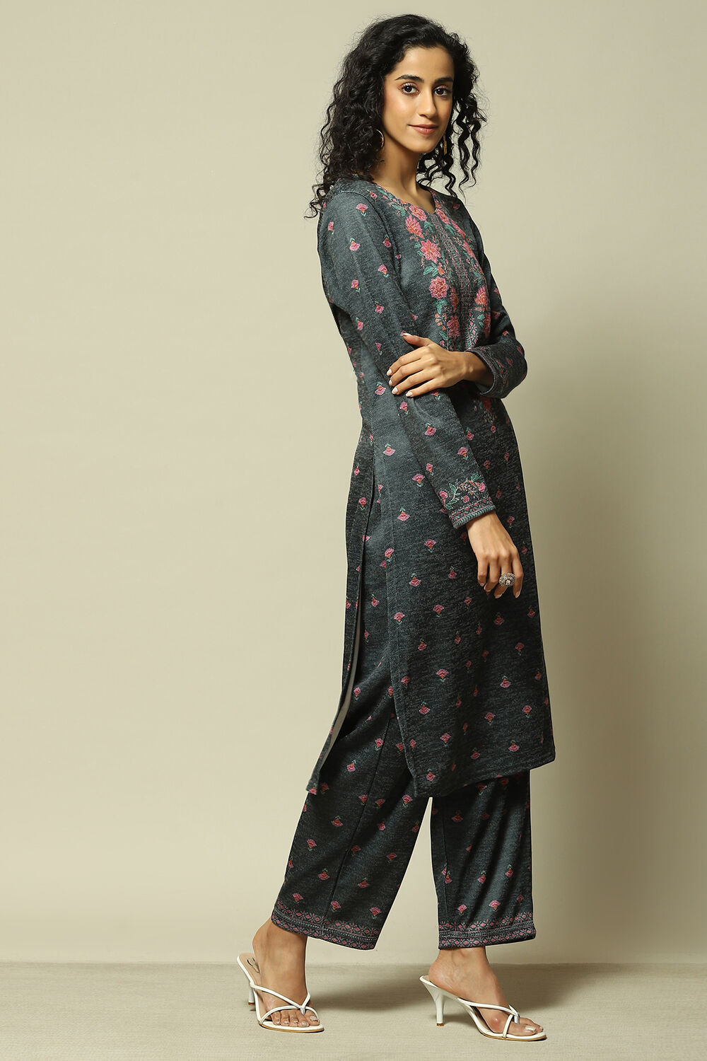 Green Acrylic Straight Suit set image number 5